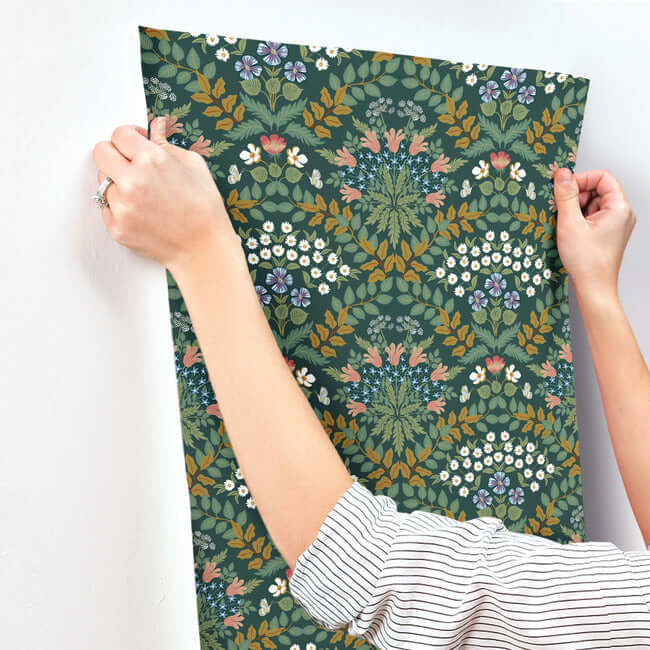 bramble-wallpaper-emerald-york-wallcoverings-rp7322 - York Wallcoverings Wallpaper