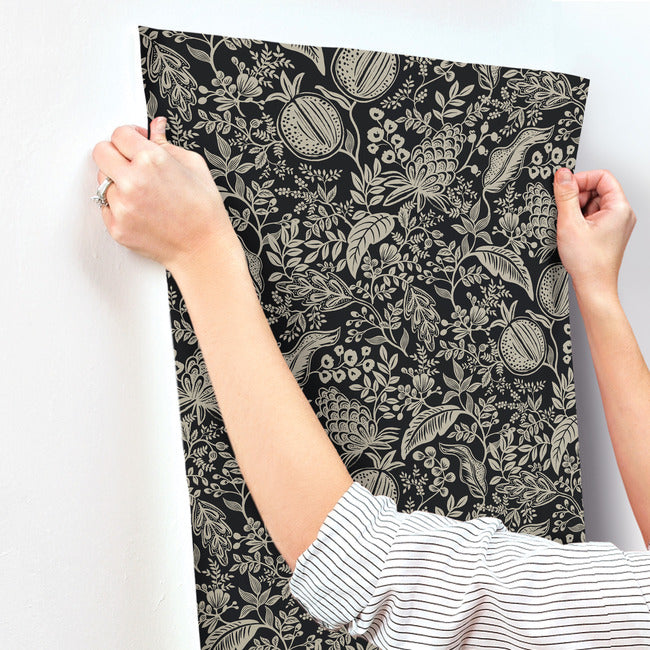 pomegranate-wallpaper-black-linen-york-wallcoverings-rp7389