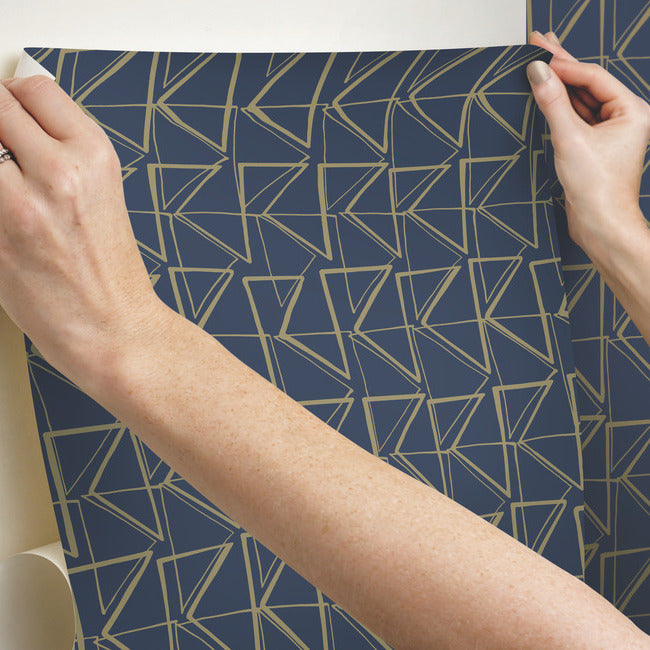 love-triangles-premium-peel-stick-wallpaper-navy-gold-metallic-york-wallcoverings-psw1256rl