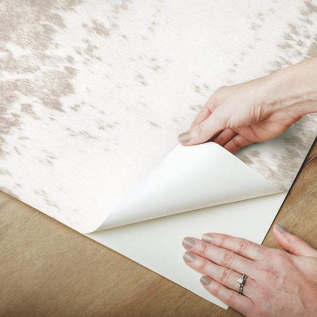 marbled-appaloosa-premium-peel-stick-wallpaper-cremello-appaloosa-york-wallcoverings-psw1381rl