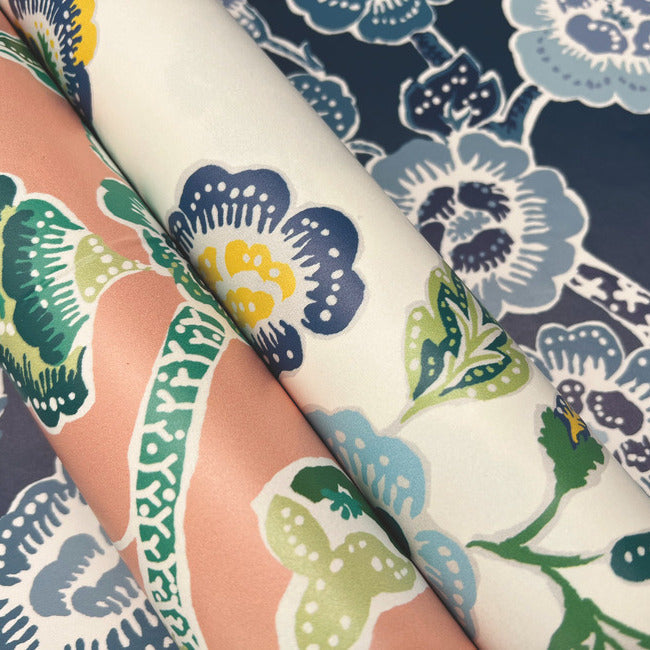 temple-garden-premium-peel-stick-wallpaper-barbados-green-york-wallcoverings-psw1406rl