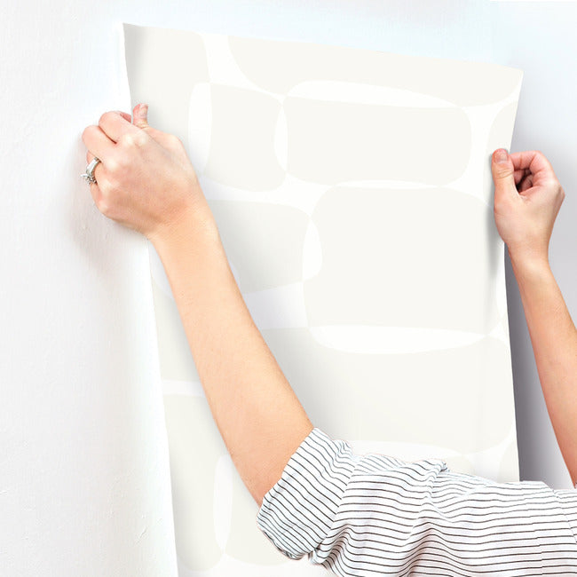 nikki-chu-block-wallpaper-white-ivory-york-wallcoverings-ag2072
