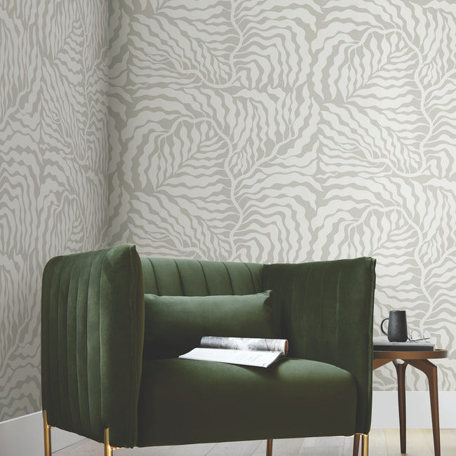 fern-fronds-wallpaper-grey-white-york-wallcoverings-ag2064