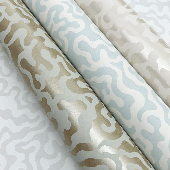 nebulous-cloud-wallpaper-grey-gold-york-wallcoverings-ag2023