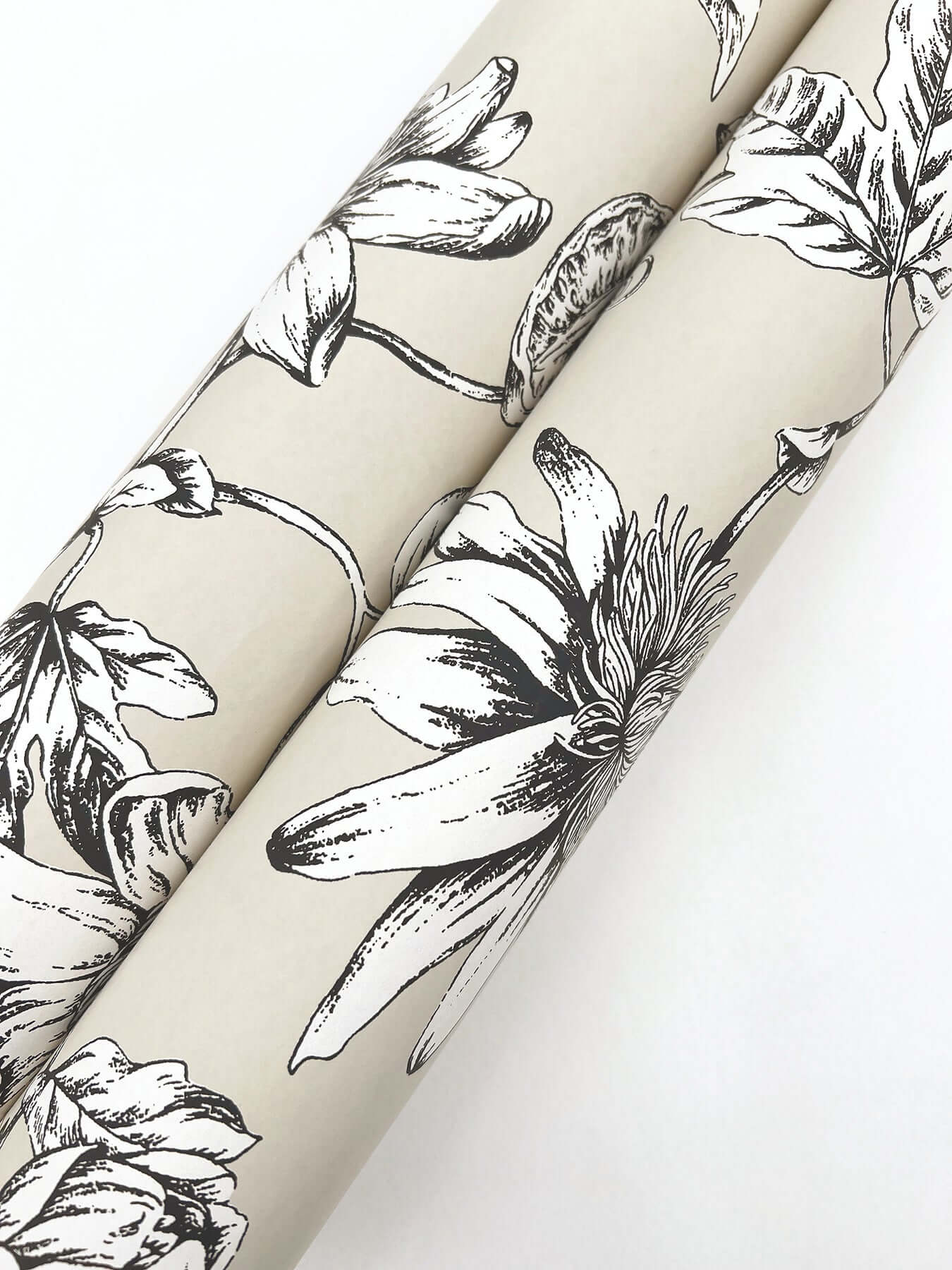 passion-flower-toile-wallpaper-beige-york-wallcoverings-rt7854 - York Wallcoverings Wallpaper