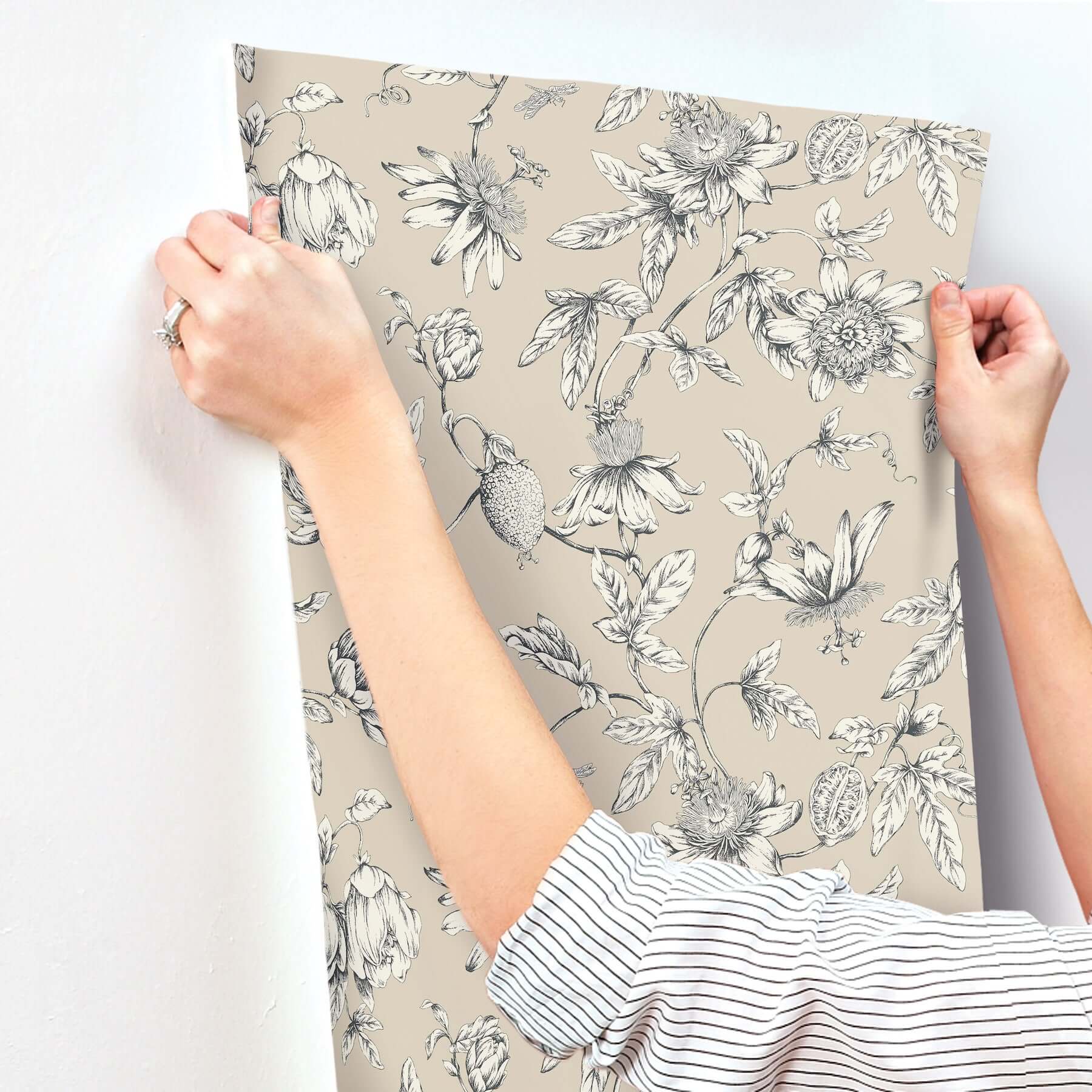 passion-flower-toile-wallpaper-beige-york-wallcoverings-rt7854 - York Wallcoverings Wallpaper