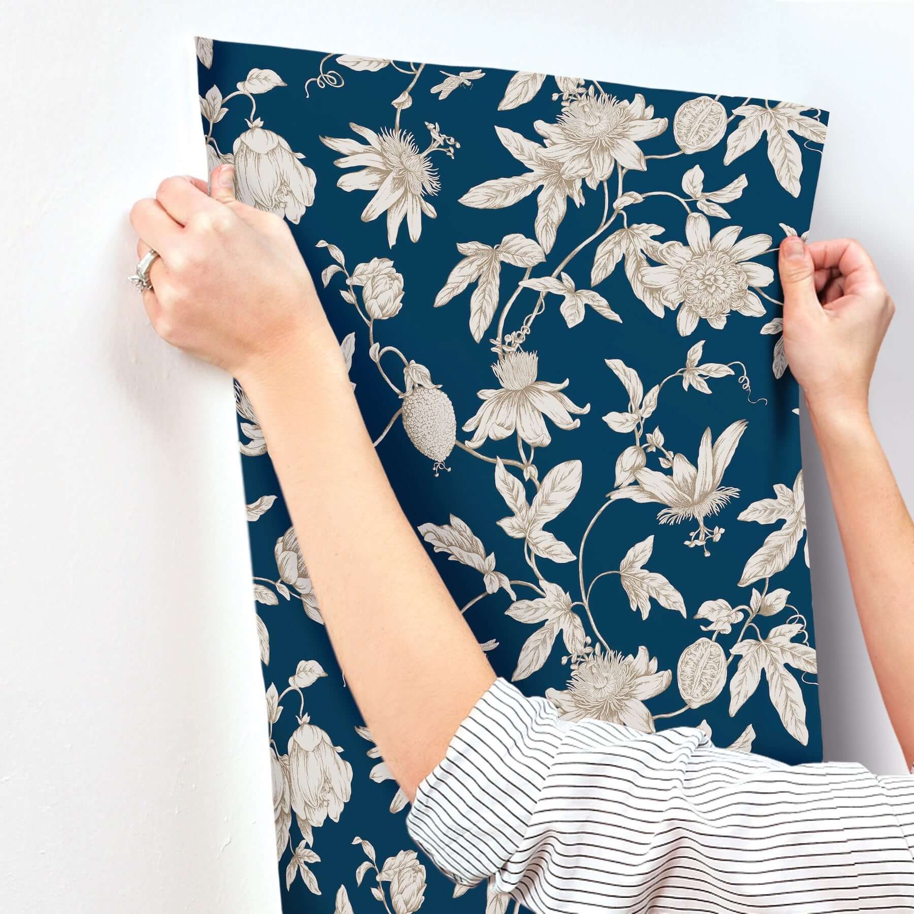 passion-flower-toile-wallpaper-navy-york-wallcoverings-rt7856 - York Wallcoverings Wallpaper