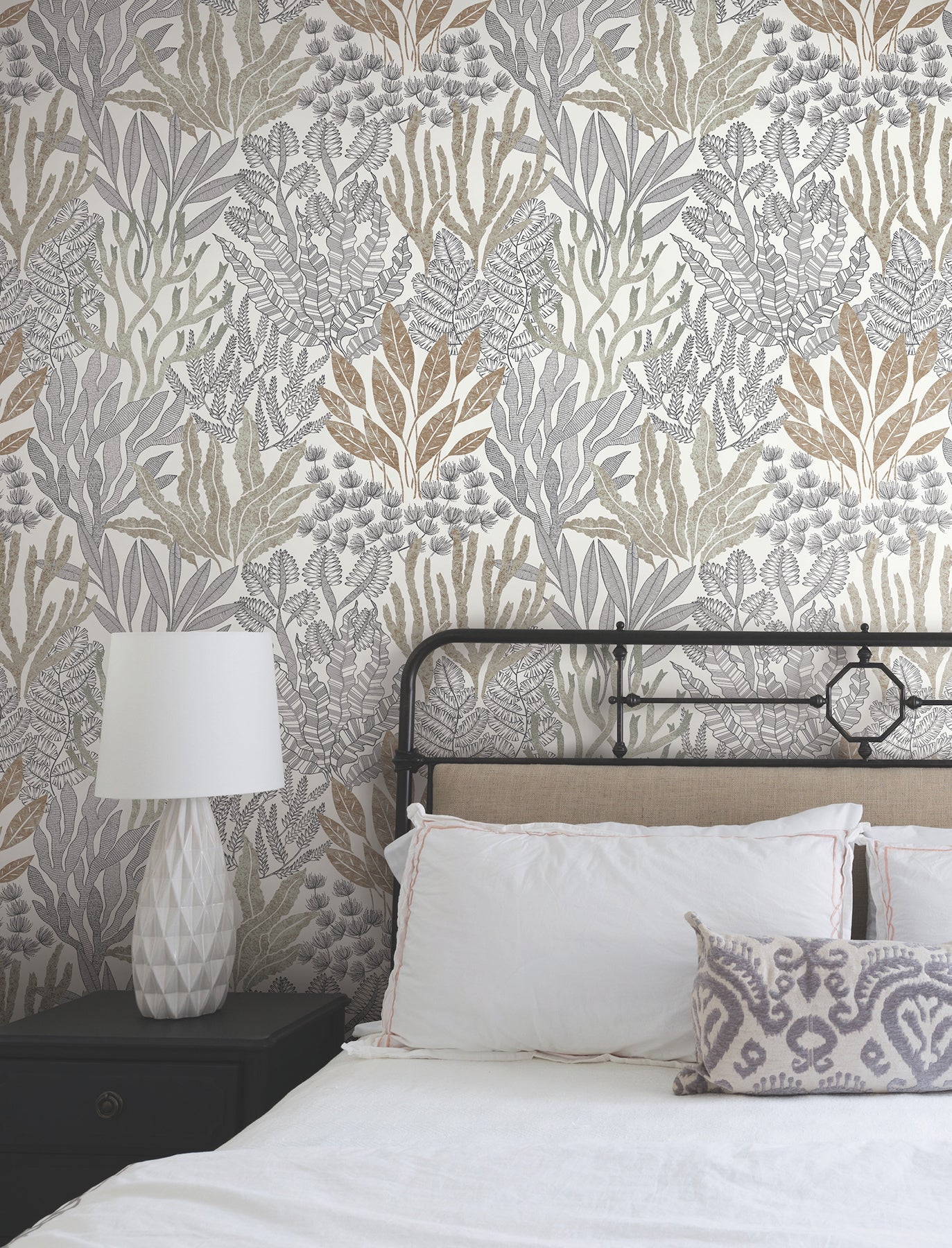 coral-leaves-wallpaper-taupe-black-york-wallcoverings-rt7802