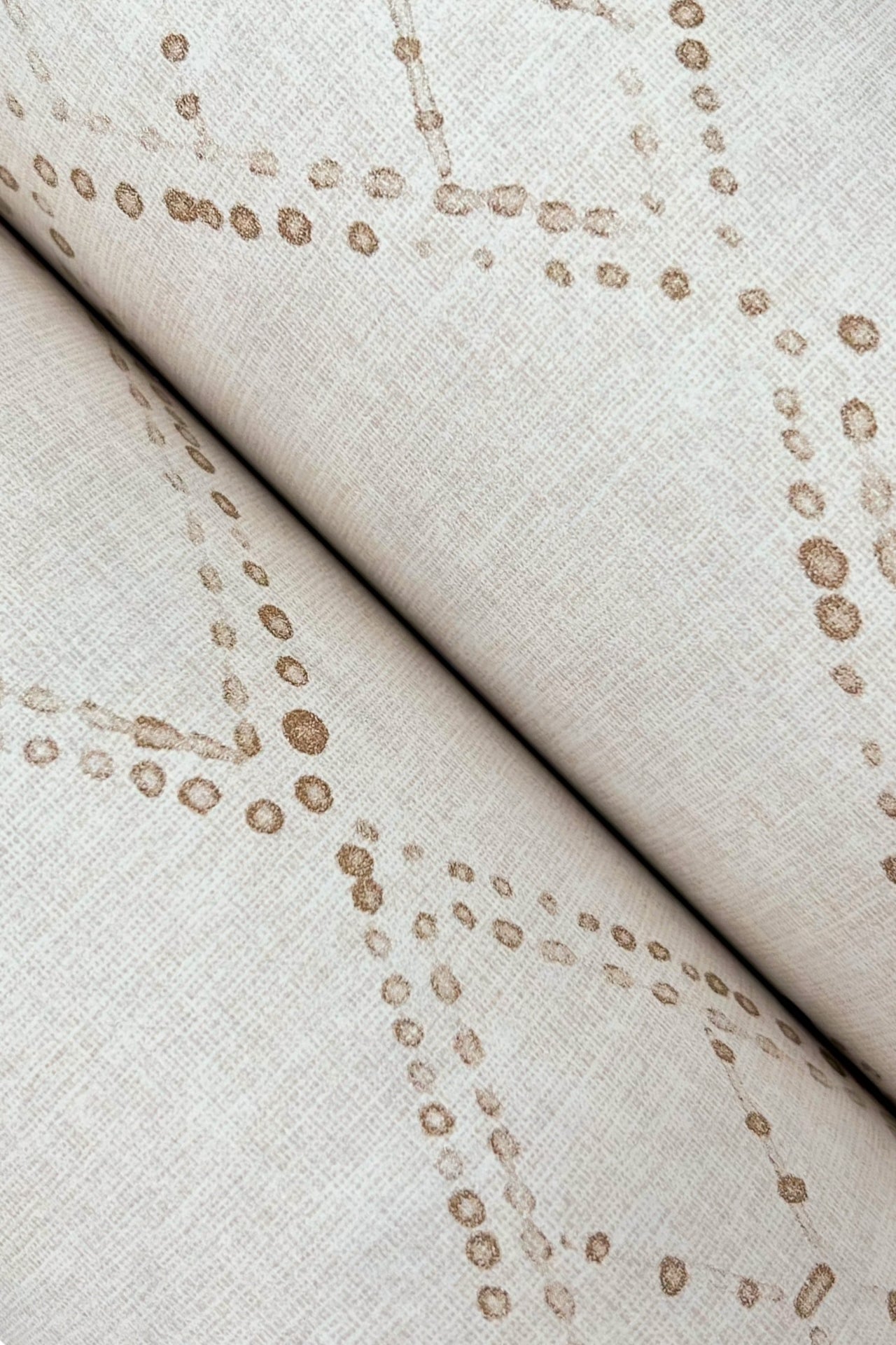 souk-diamonds-wallpaper-taupe-gold-york-wallcoverings-lm5315