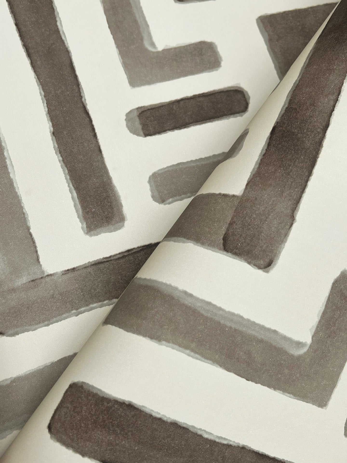 painterly-labyrinth-wallpaper-warm-neutral-york-wallcoverings-lm5363