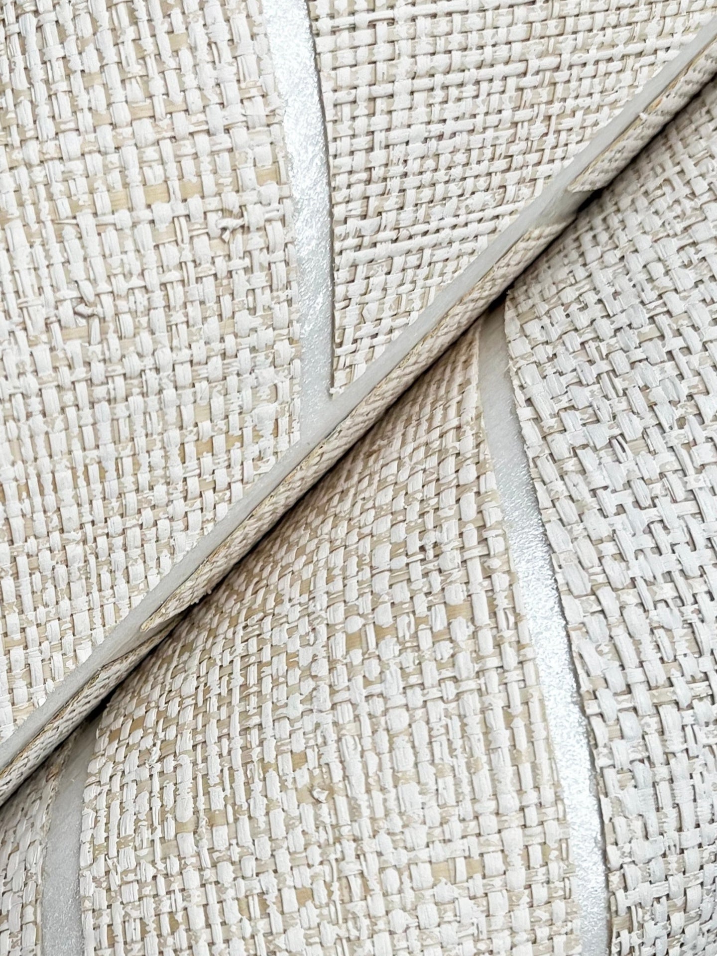 atelier-herringbone-wallpaper-white-york-wallcoverings-ho2108gv