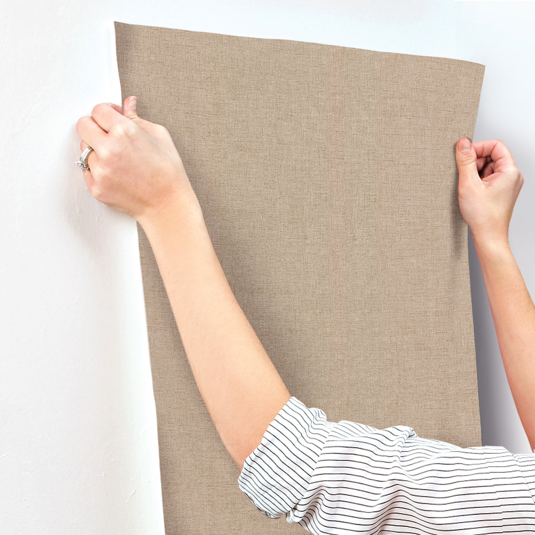 hardy-linen-high-performance-vinyl-wallpaper-adirondack-york-wallcoverings-ud2552n