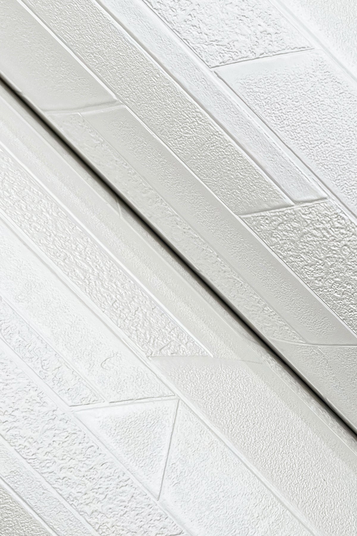 verge-high-performance-vinyl-wallpaper-alabaster-york-wallcoverings-ud2591n