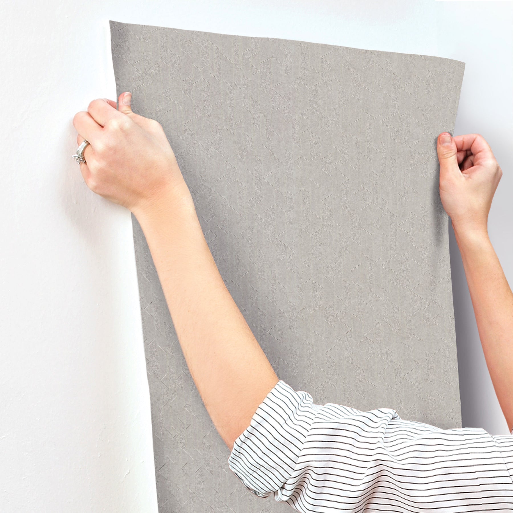 verge-high-performance-vinyl-wallpaper-soapstone-york-wallcoverings-ud2592n