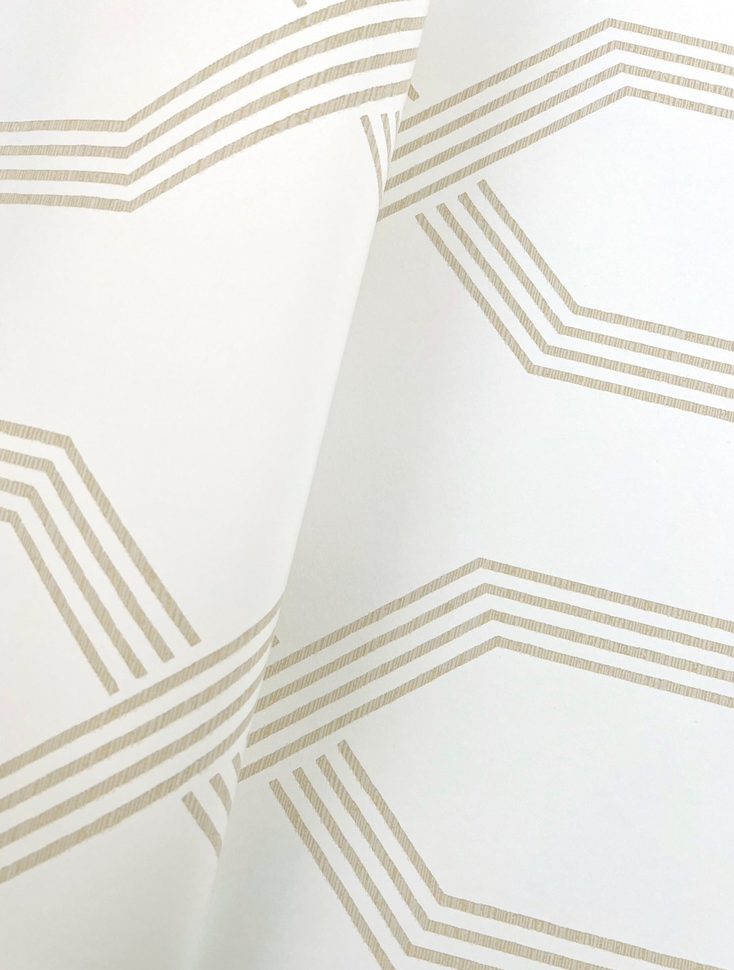 palisade-wallpaper-beige-york-wallcoverings-gt4551