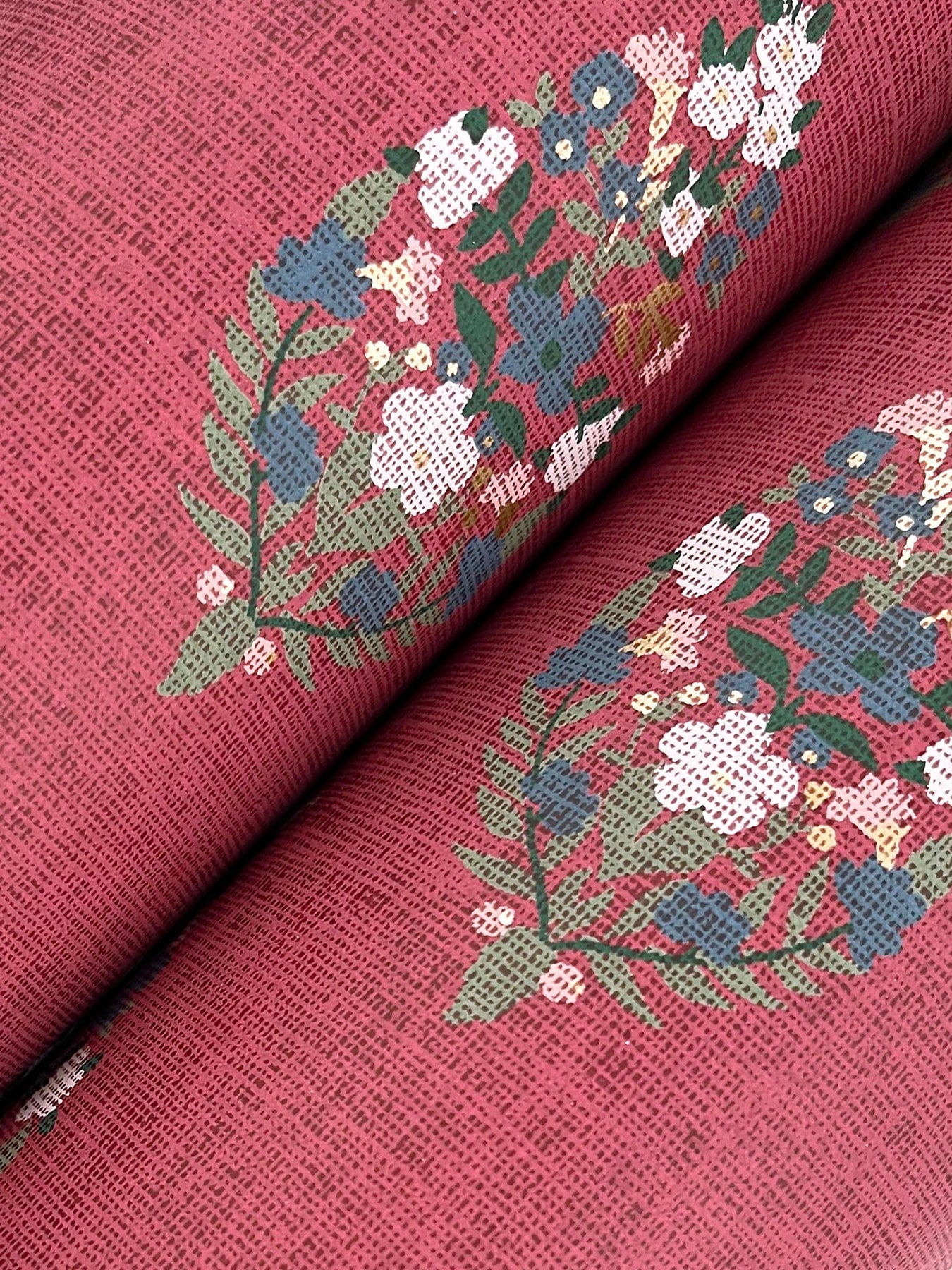 paisley-wallpaper-burgundy-york-wallcoverings-rf7475