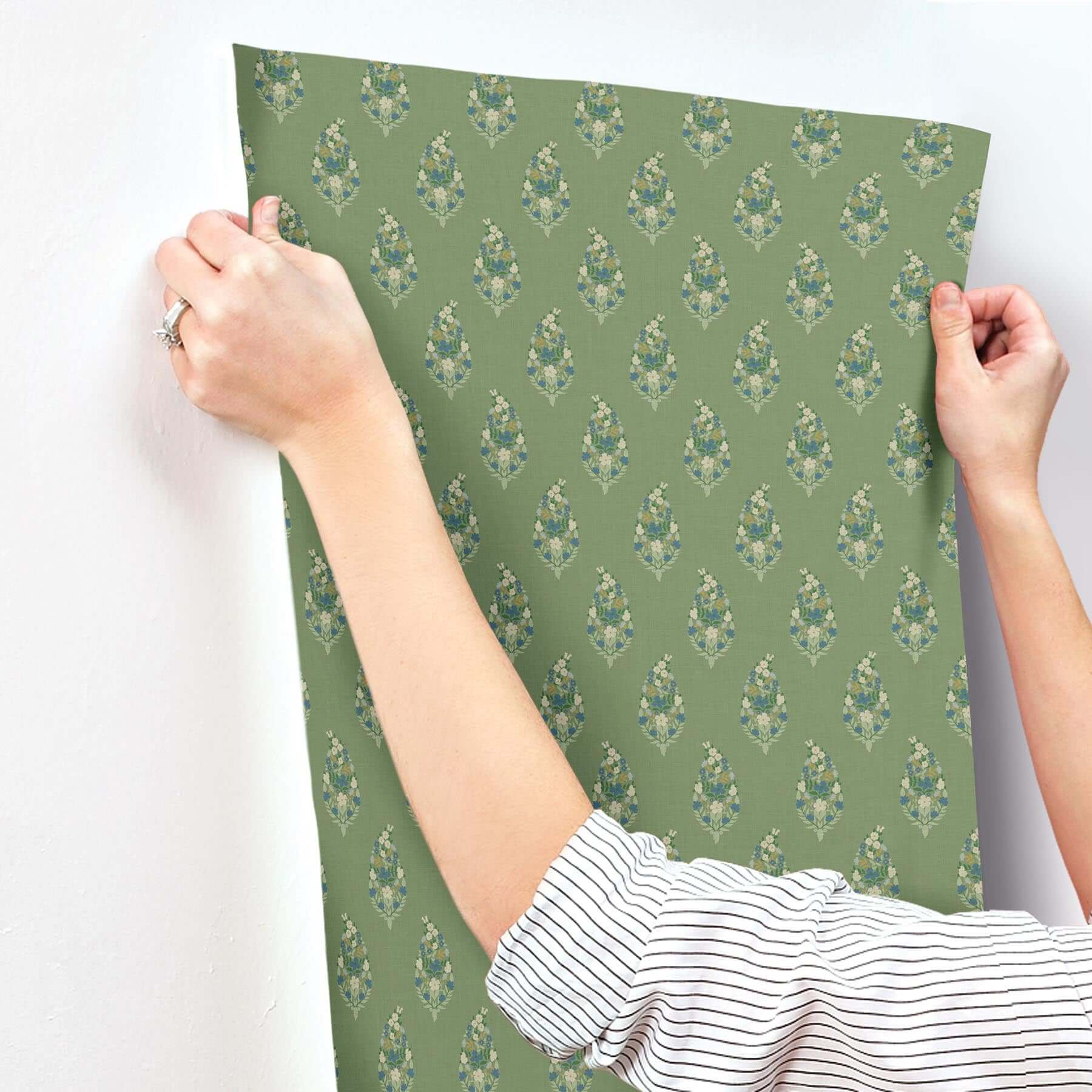 paisley-wallpaper-green-york-wallcoverings-rf7471 - York Wallcoverings Wallpaper