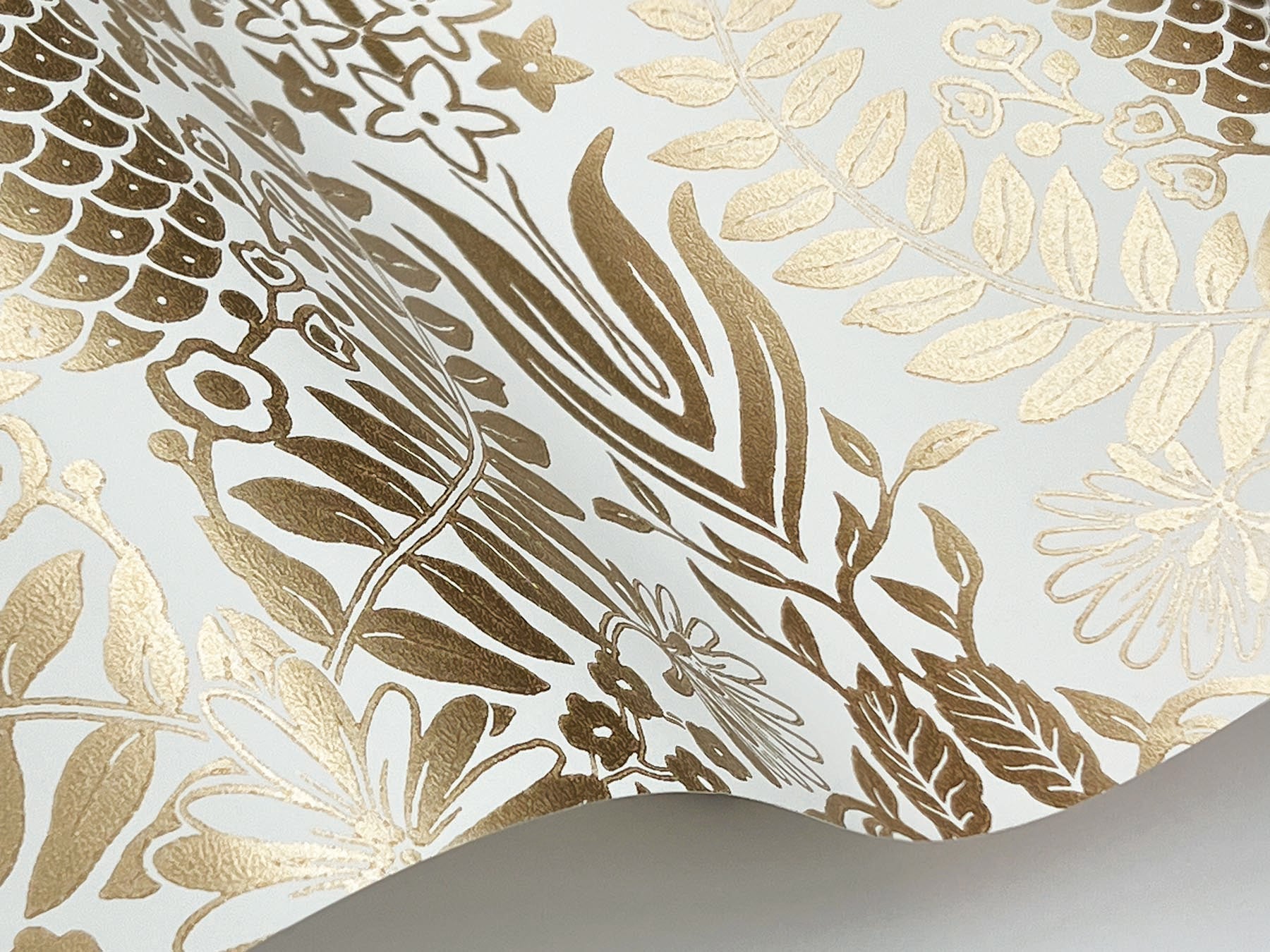 pineapple-damask-wallpaper-white-gold-york-wallcoverings-rf7482