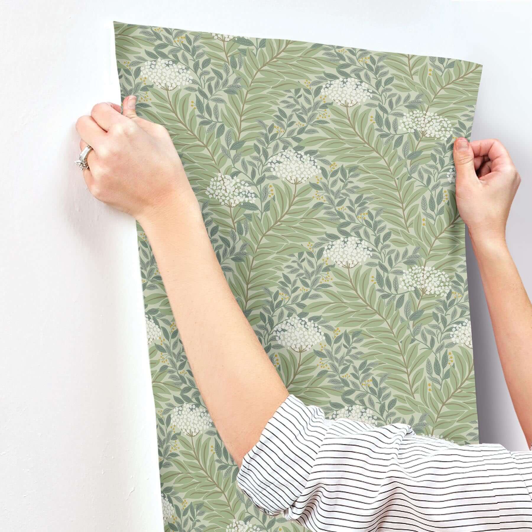 highgrove-wallpaper-sage-york-wallcoverings-rf7503 - York Wallcoverings Wallpaper