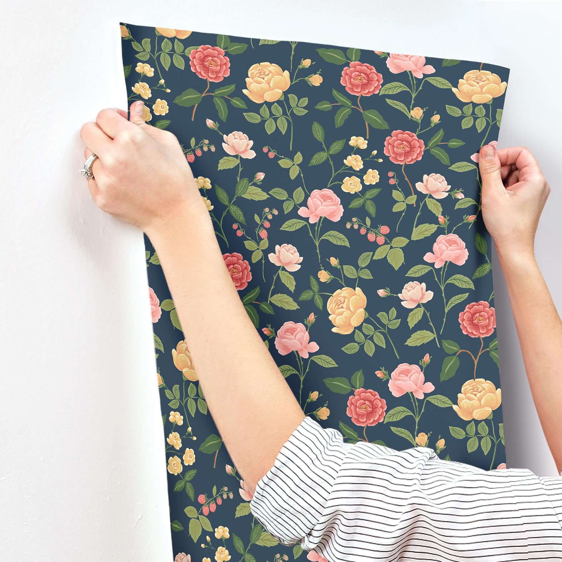 roses-wallpaper-navy-york-wallcoverings-rf7544 - York Wallcoverings Wallpaper