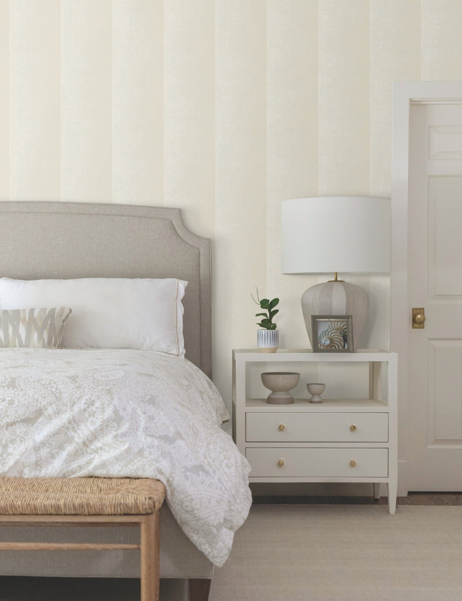 particle-stripe-wallpaper-beige-york-wallcoverings-nt6162