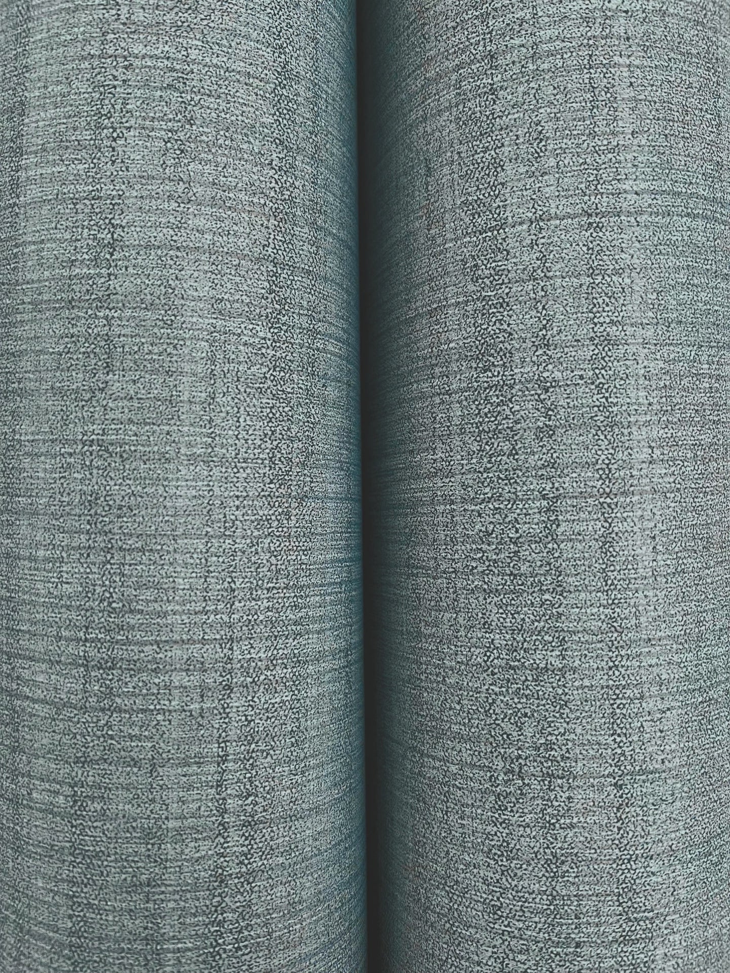 washed-linen-wallpaper-denim-york-wallcoverings-om3662