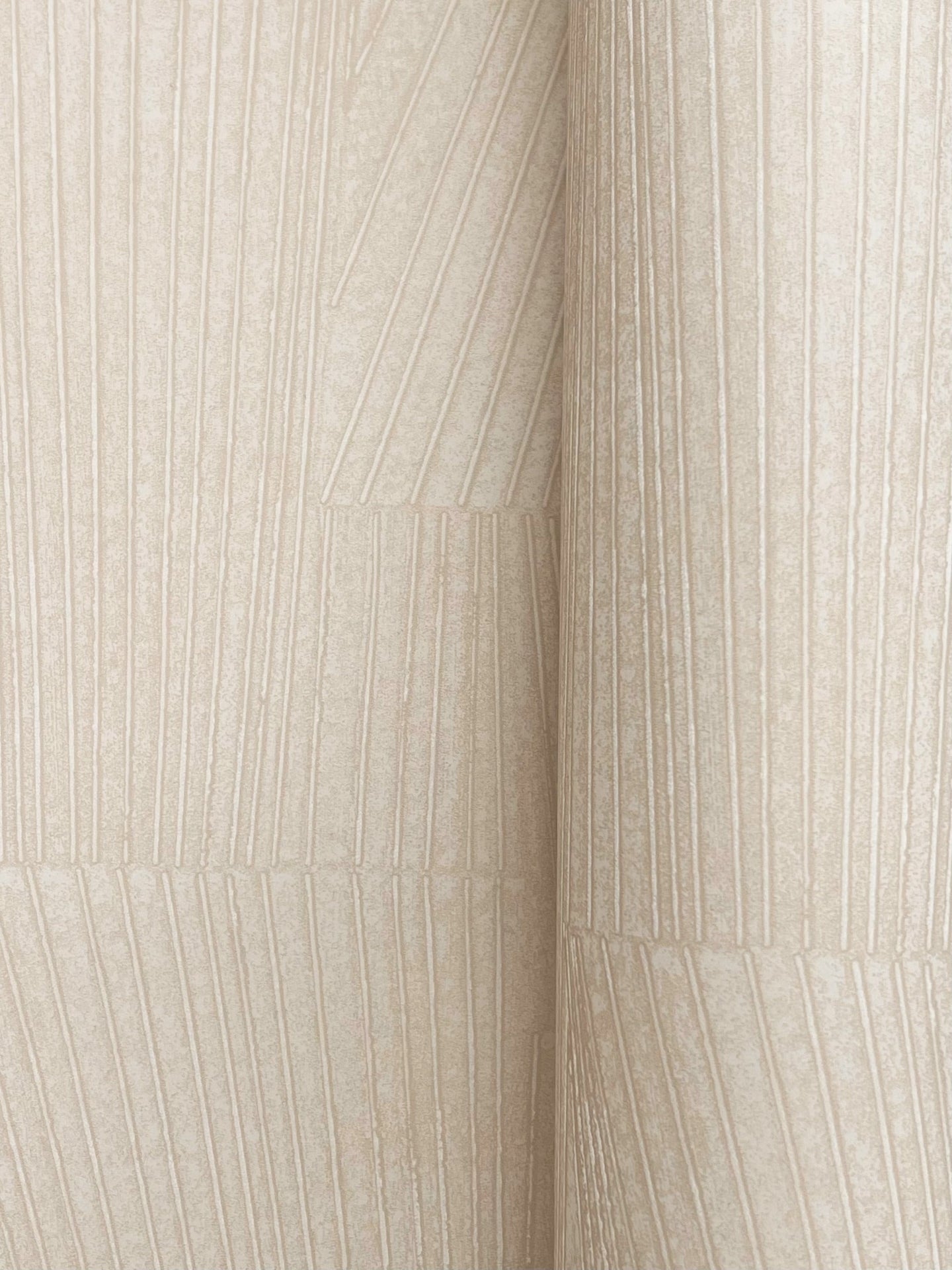 higher-ground-geo-wallpaper-straw-york-wallcoverings-fm1034
