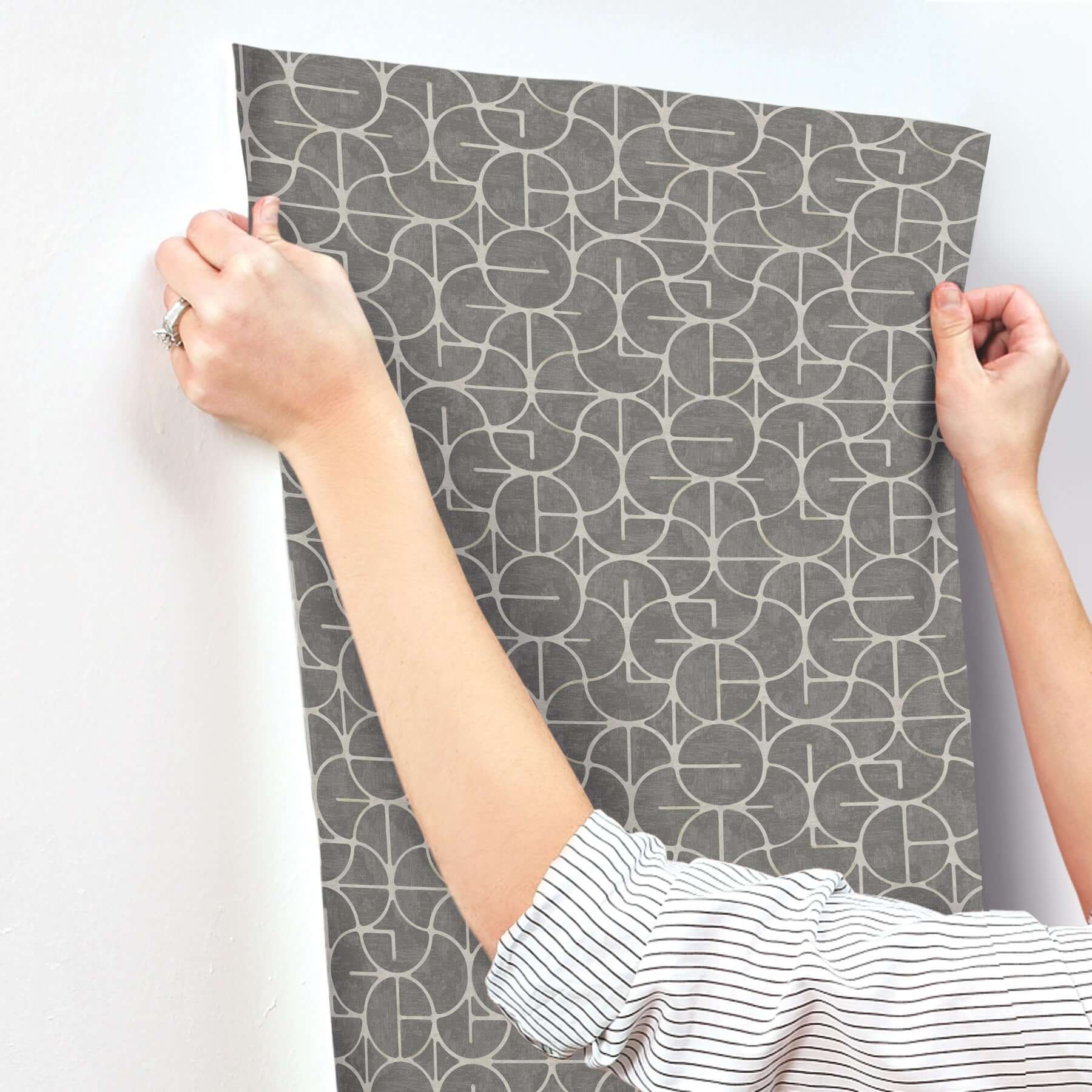 looking-glass-charcoal-wallpaper-york-wallcoverings-fm1104 - York Wallcoverings Wallpaper