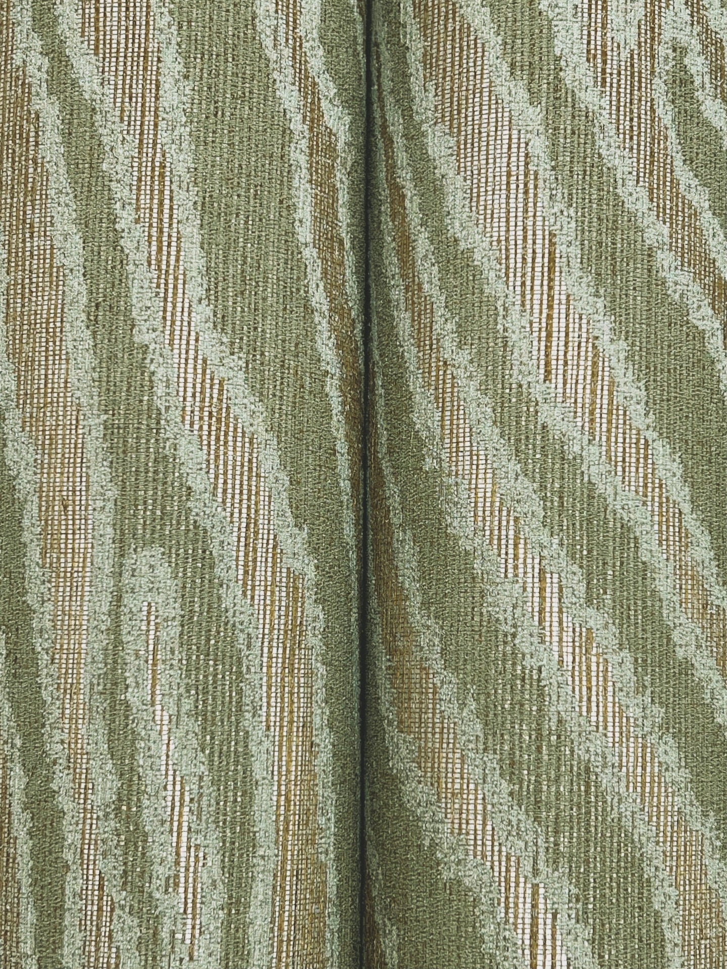 zambia-wallpaper-green-york-wallcoverings-mi10532