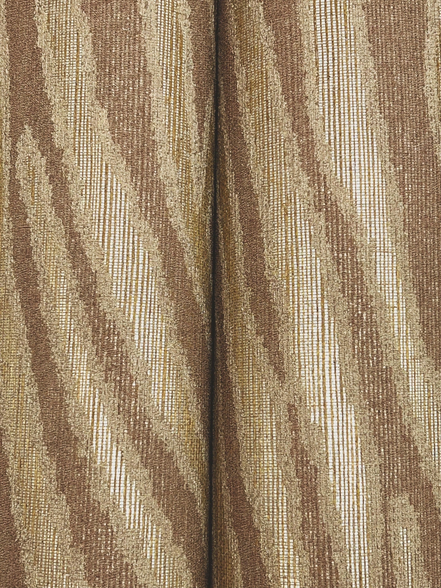 zambia-wallpaper-mauve-york-wallcoverings-mi10531
