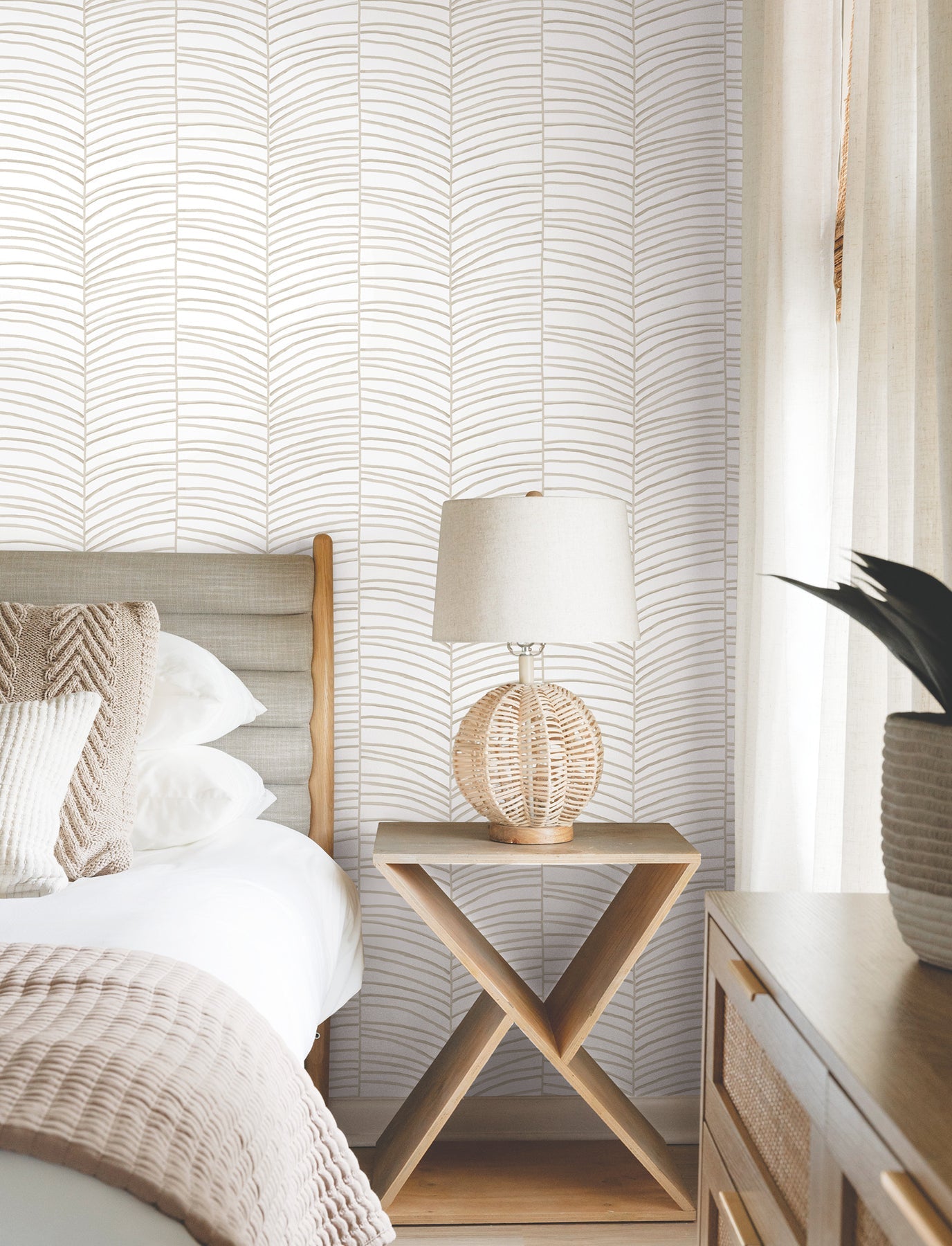 cascade-palm-chevron-dune-york-wallcoverings-mt5675