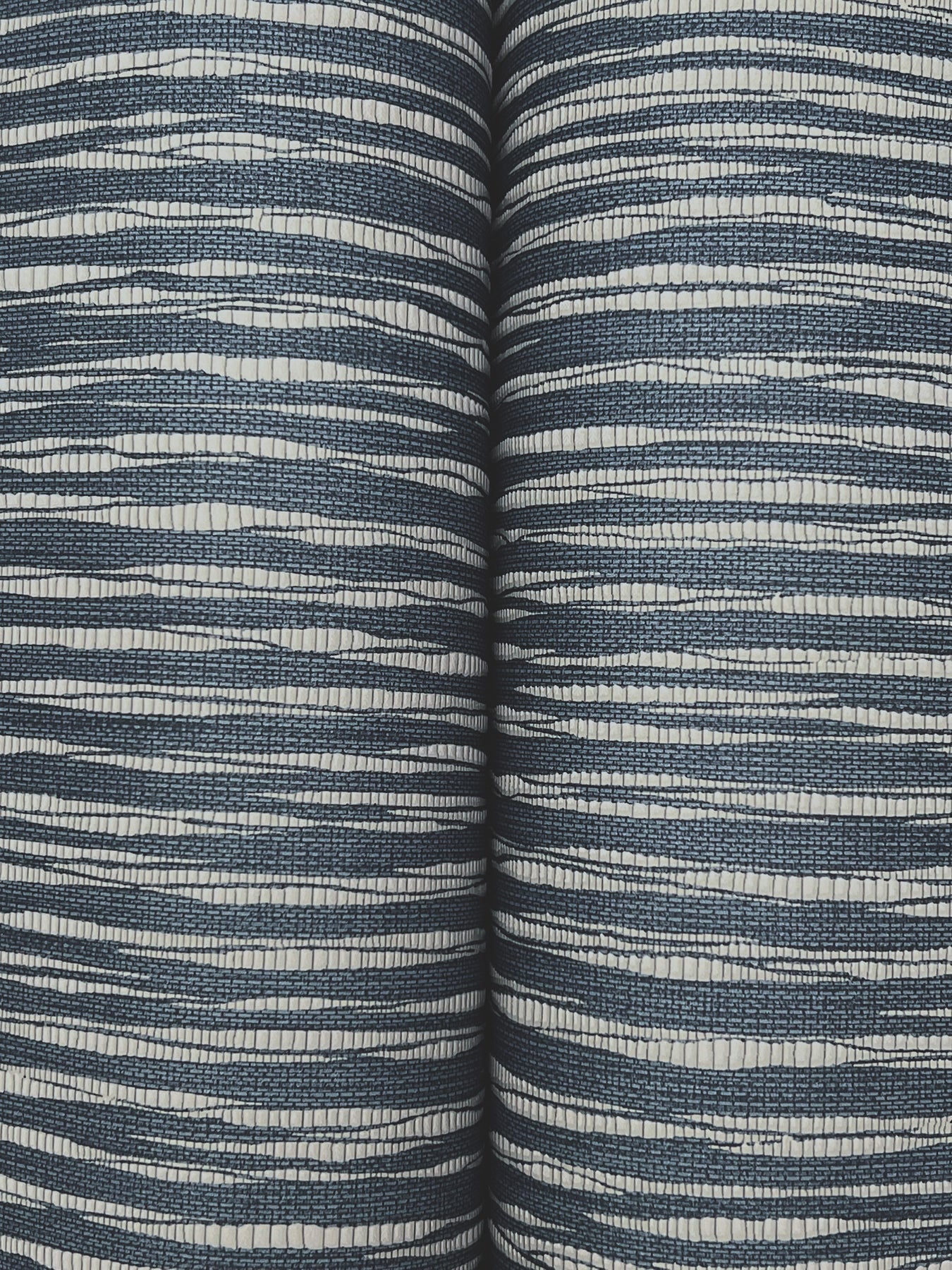 lotus-weave-wallpaper-navy-york-wallcoverings-za8042