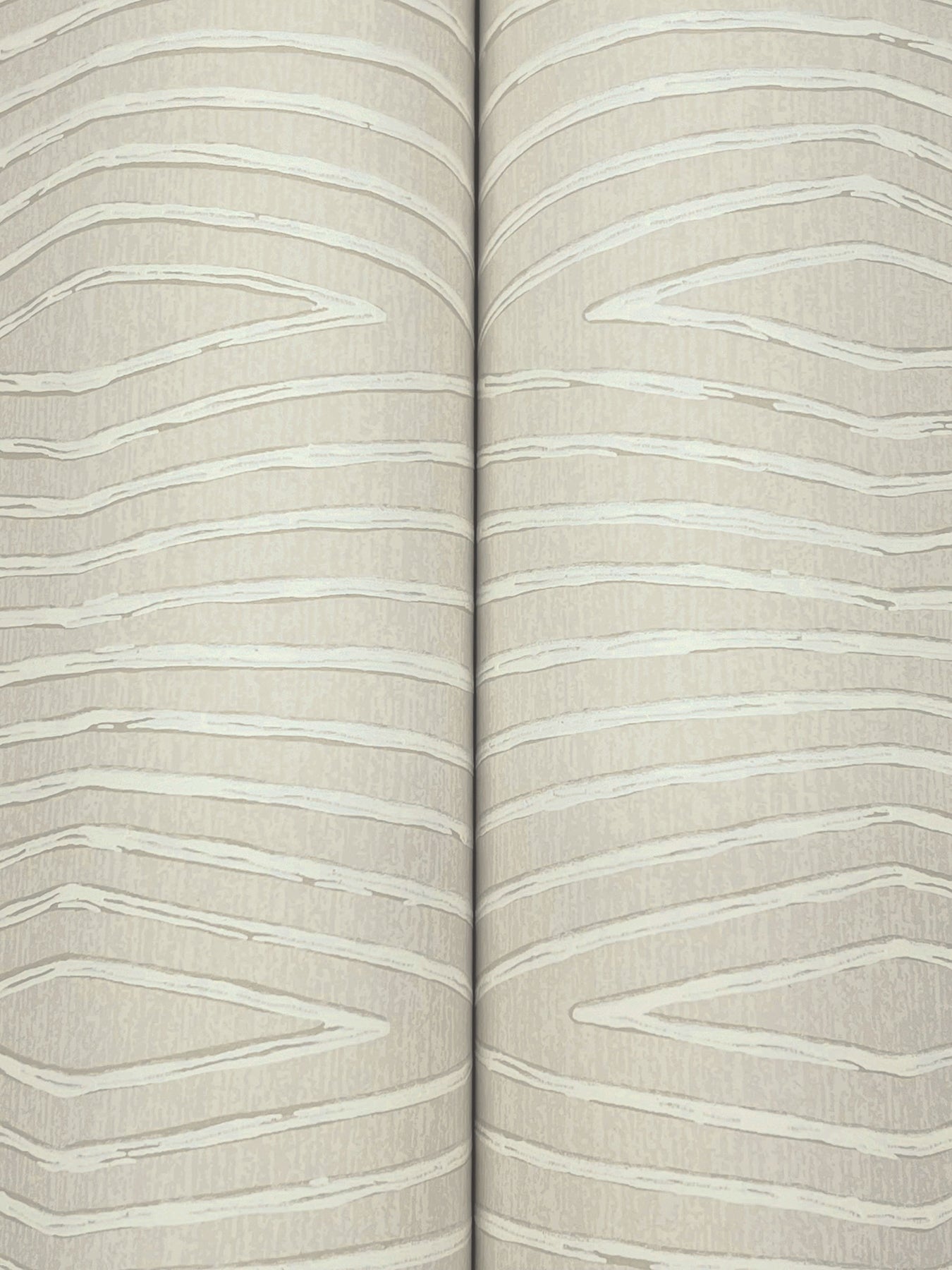 daystone-wallpaper-taupe-york-wallcoverings-za8015