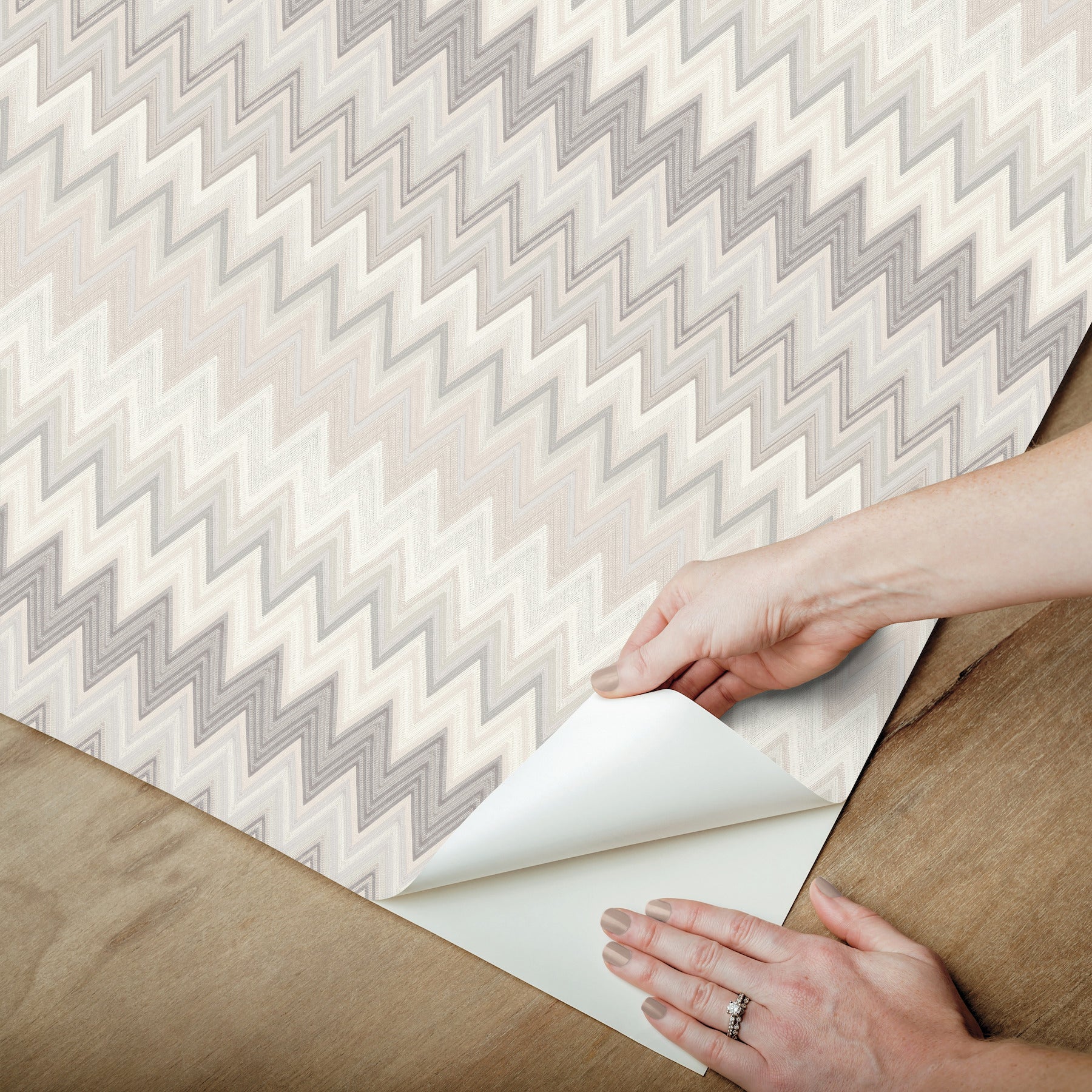 zig-zag-wallpaper-beige-york-wallcoverings-psw1643rl