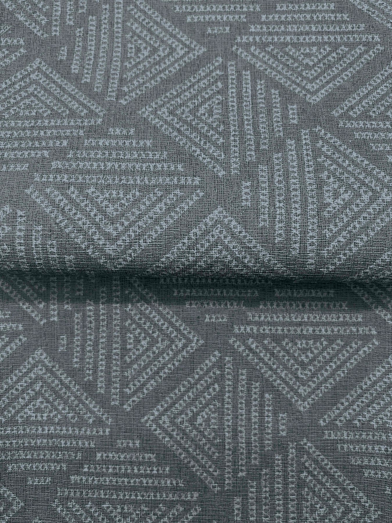 center-square-wallpaper-indigo-york-wallcoverings-mj4862