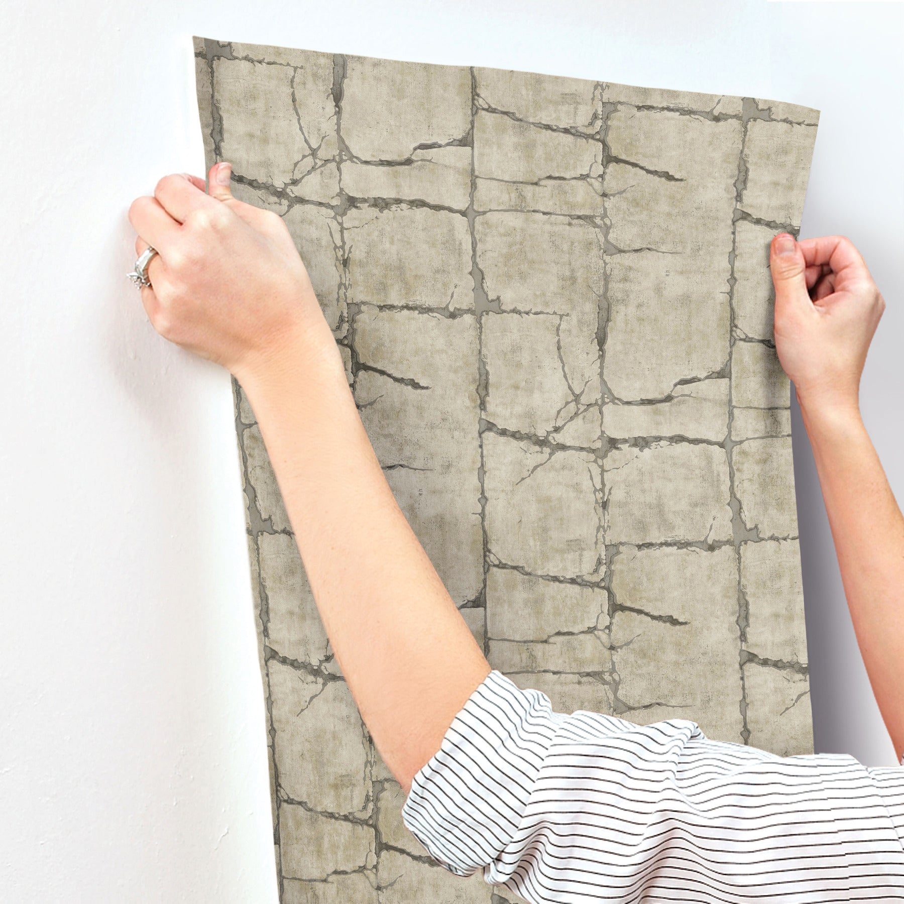 mojave-wallpaper-taupe-york-wallcoverings-gn2581