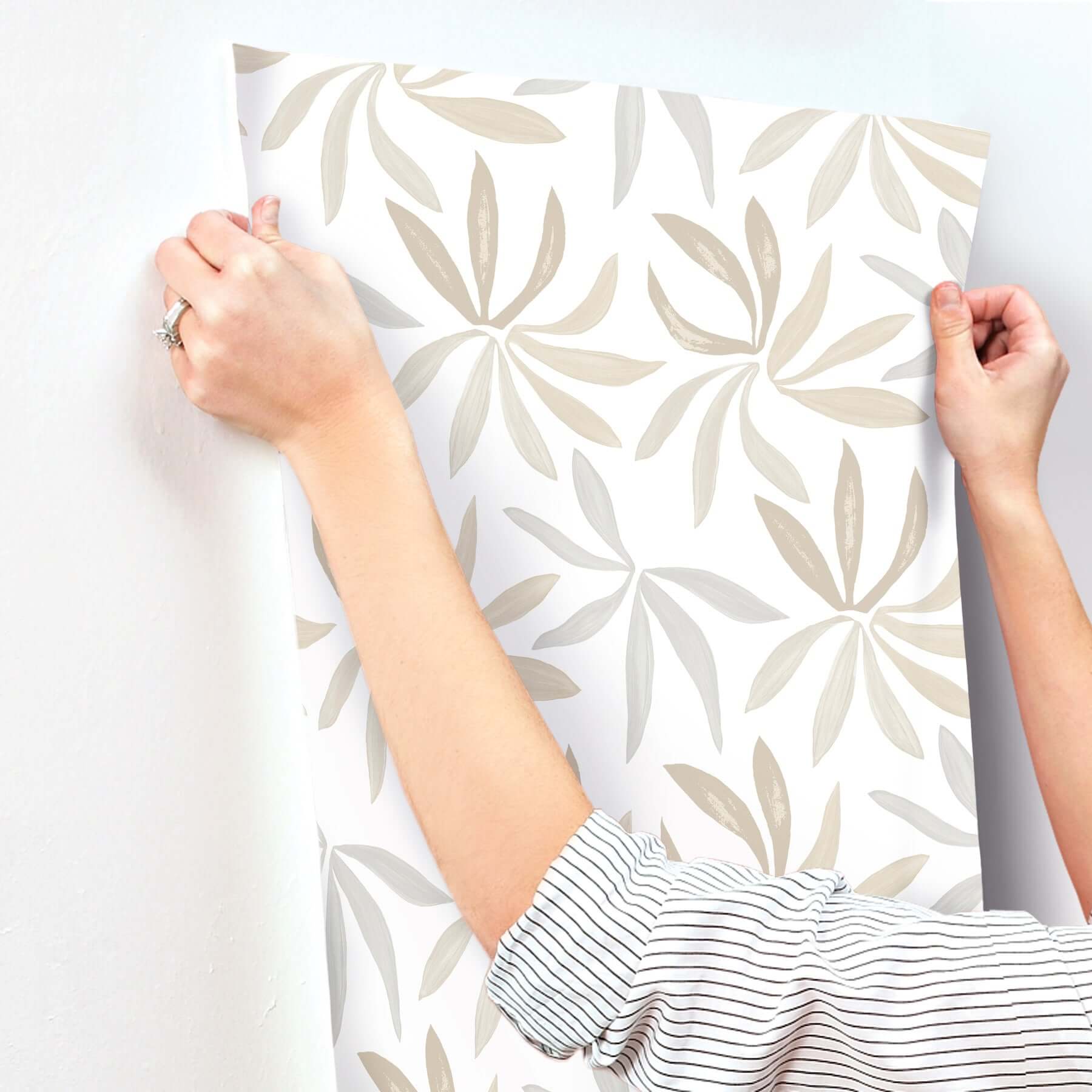 little-garden-neutral-pearl-wallpaper-york-wallcoverings-zm2815 - York Wallcoverings Wallpaper