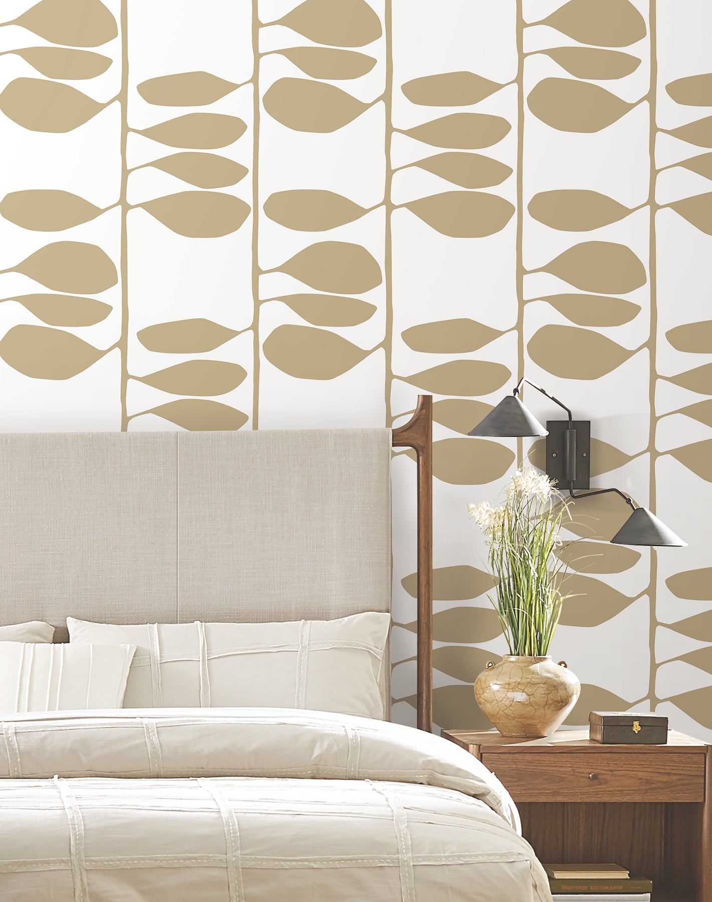 sculpted-vines-wallpaper-gold-york-wallcoverings-zm2803