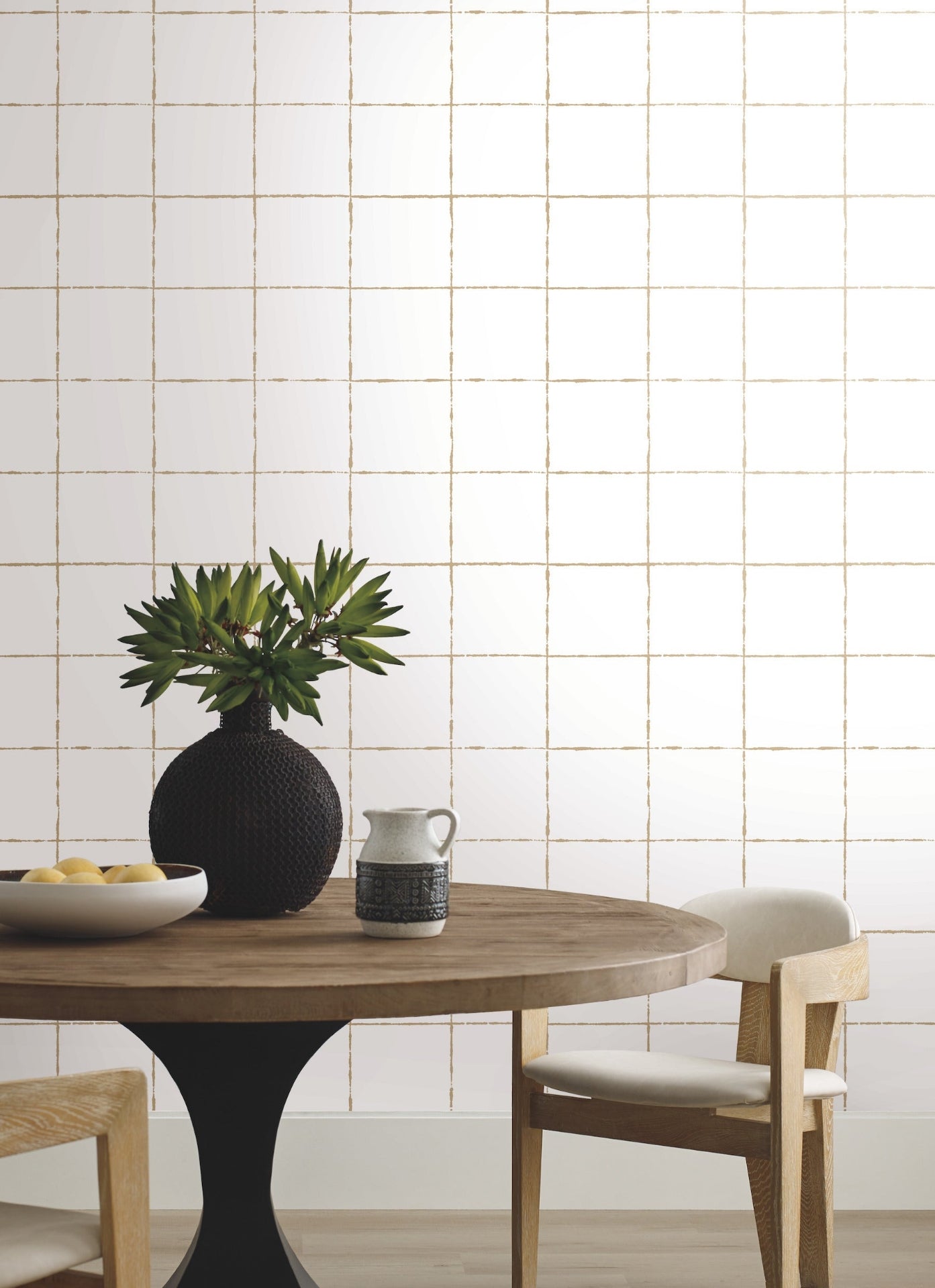 la-vitre-plaid-wallpaper-gold-york-wallcoverings-zm2853