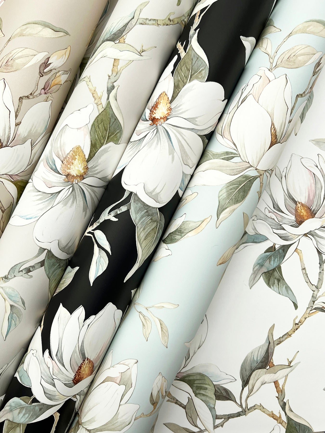 garden-jewels-wallpaper-white-york-wallcoverings-df3311