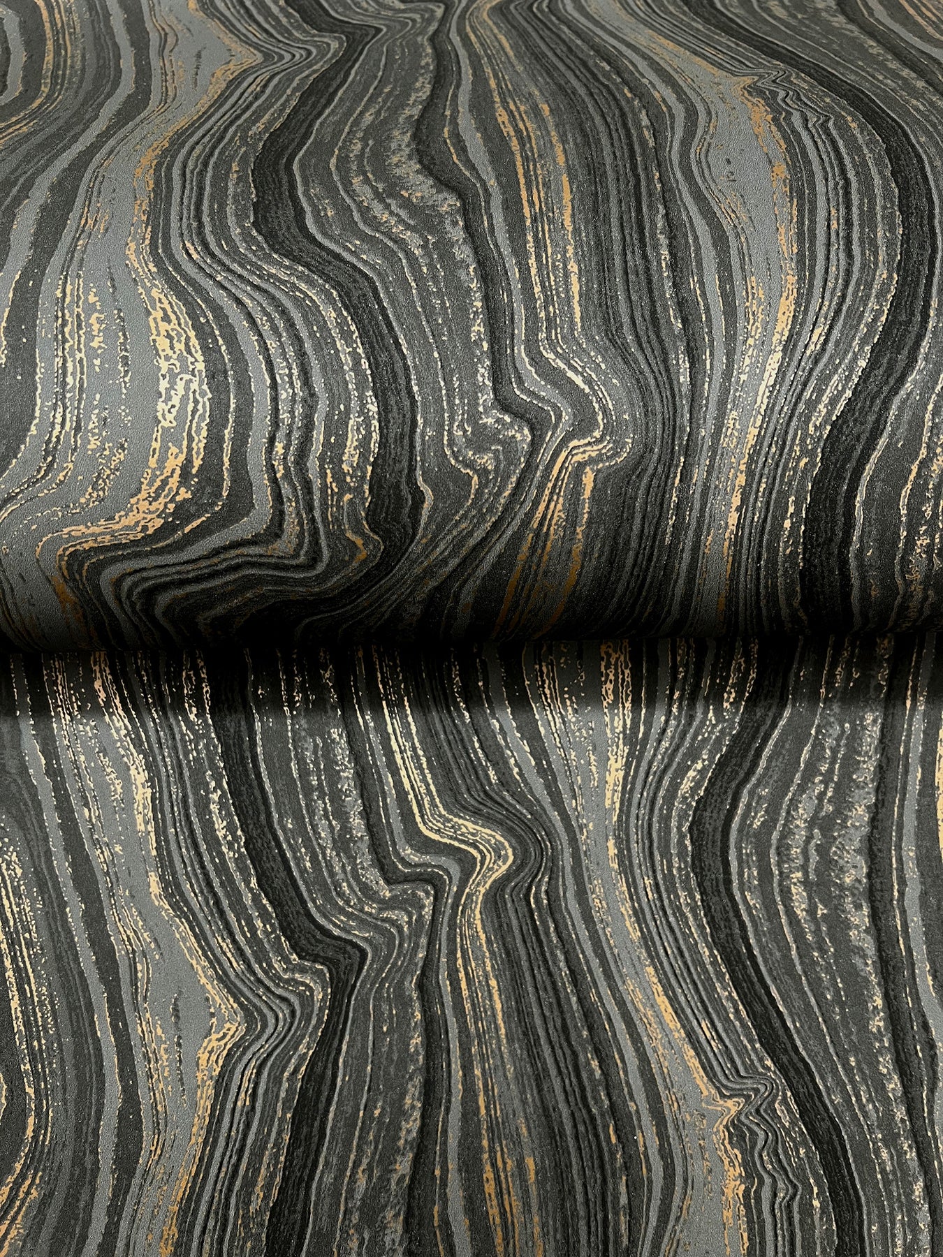 mineral-shimmer-wallpaper-black-gold-york-wallcoverings-df3326