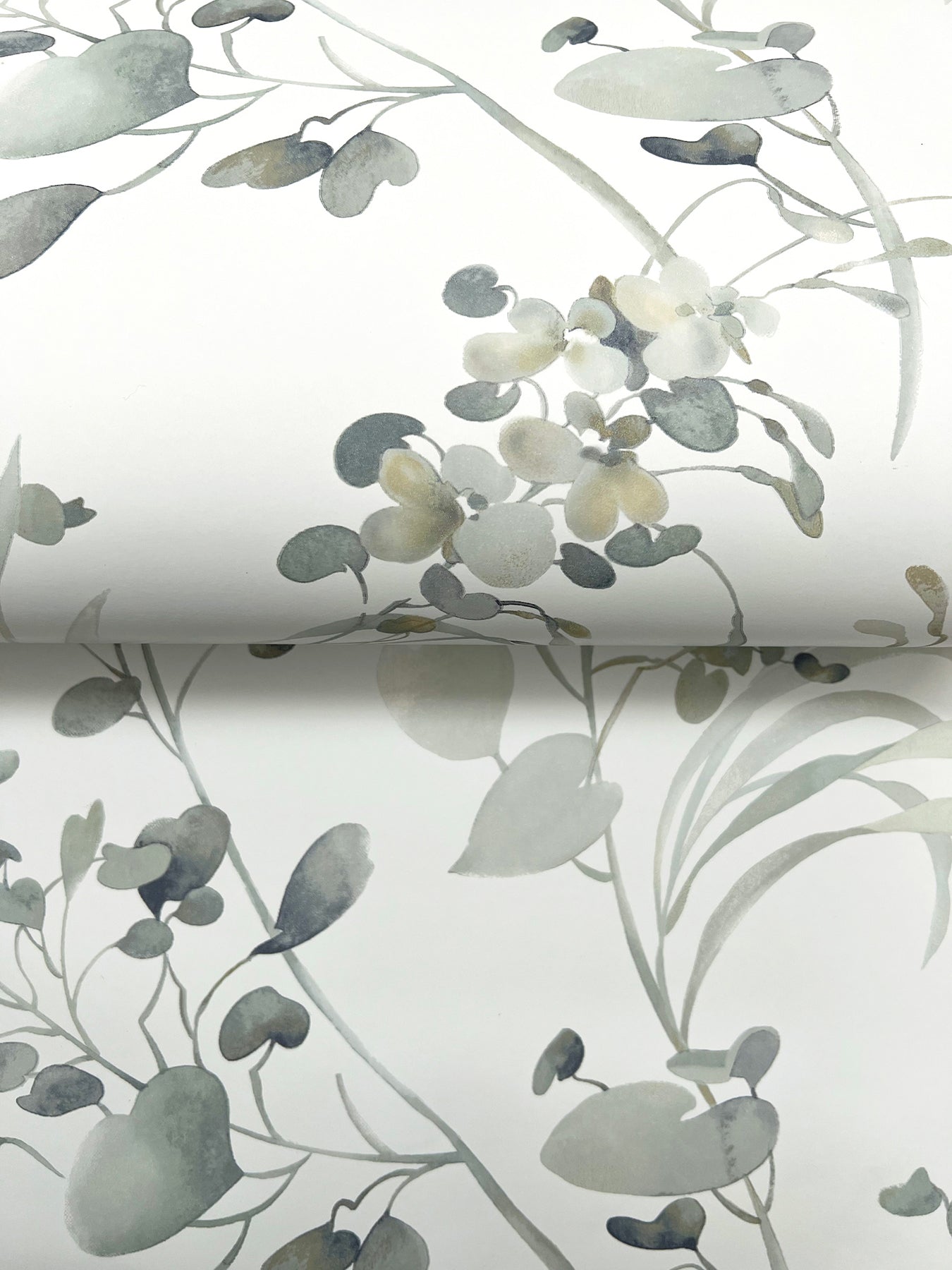 spring-whispers-wallpaper-moss-york-wallcoverings-df3344