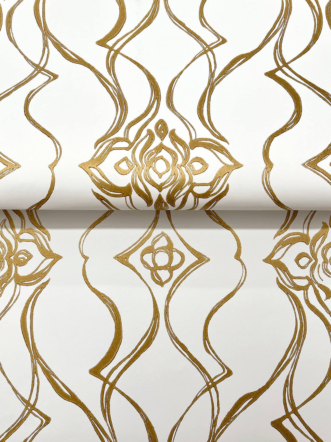 pirouette-white-gold-wallpaper-york-wallcoverings-df3372 - York Wallcoverings Wallpaper