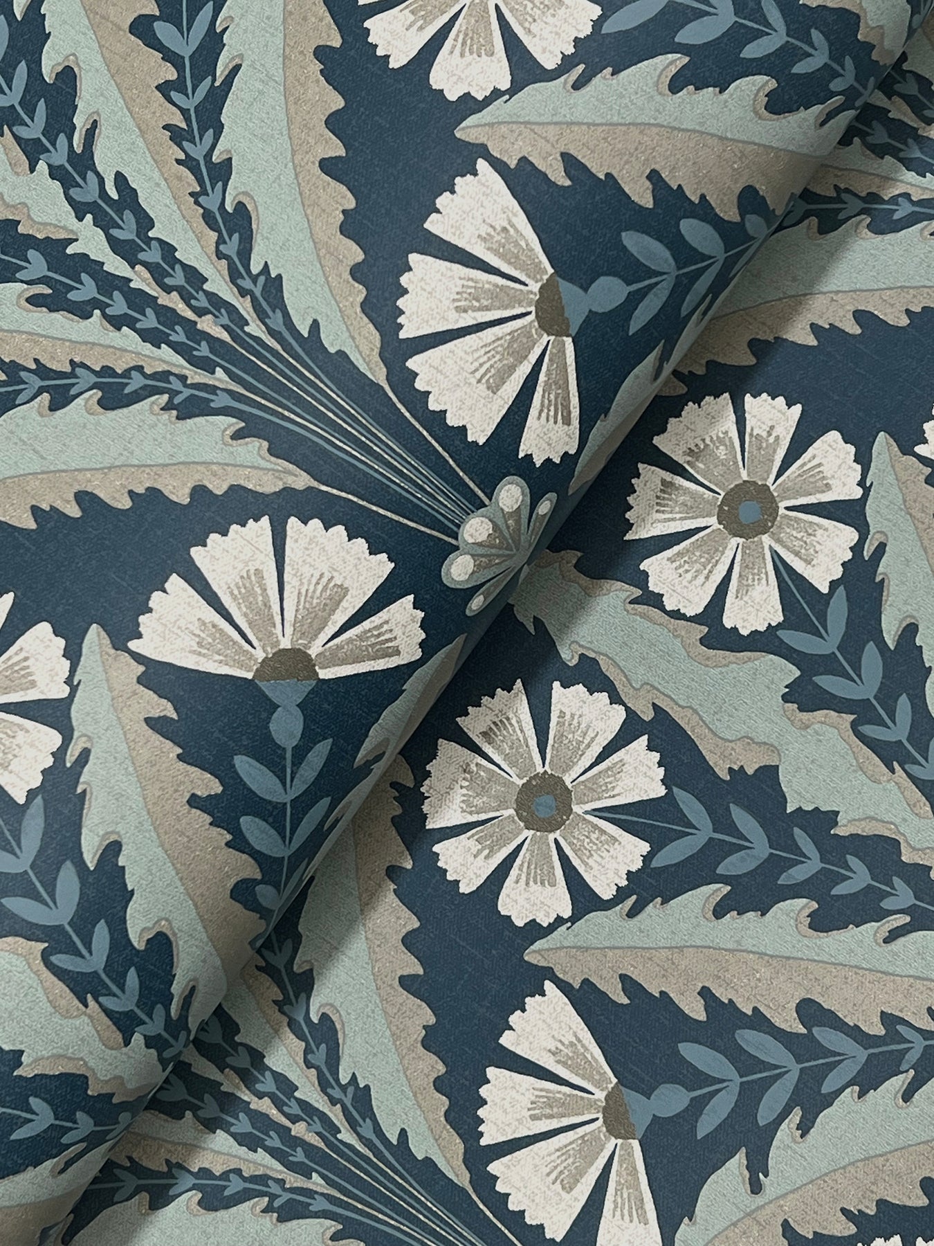 tap-root-dark-blue-floral-damask-wallpaper-york-wallcoverings-4169-27600