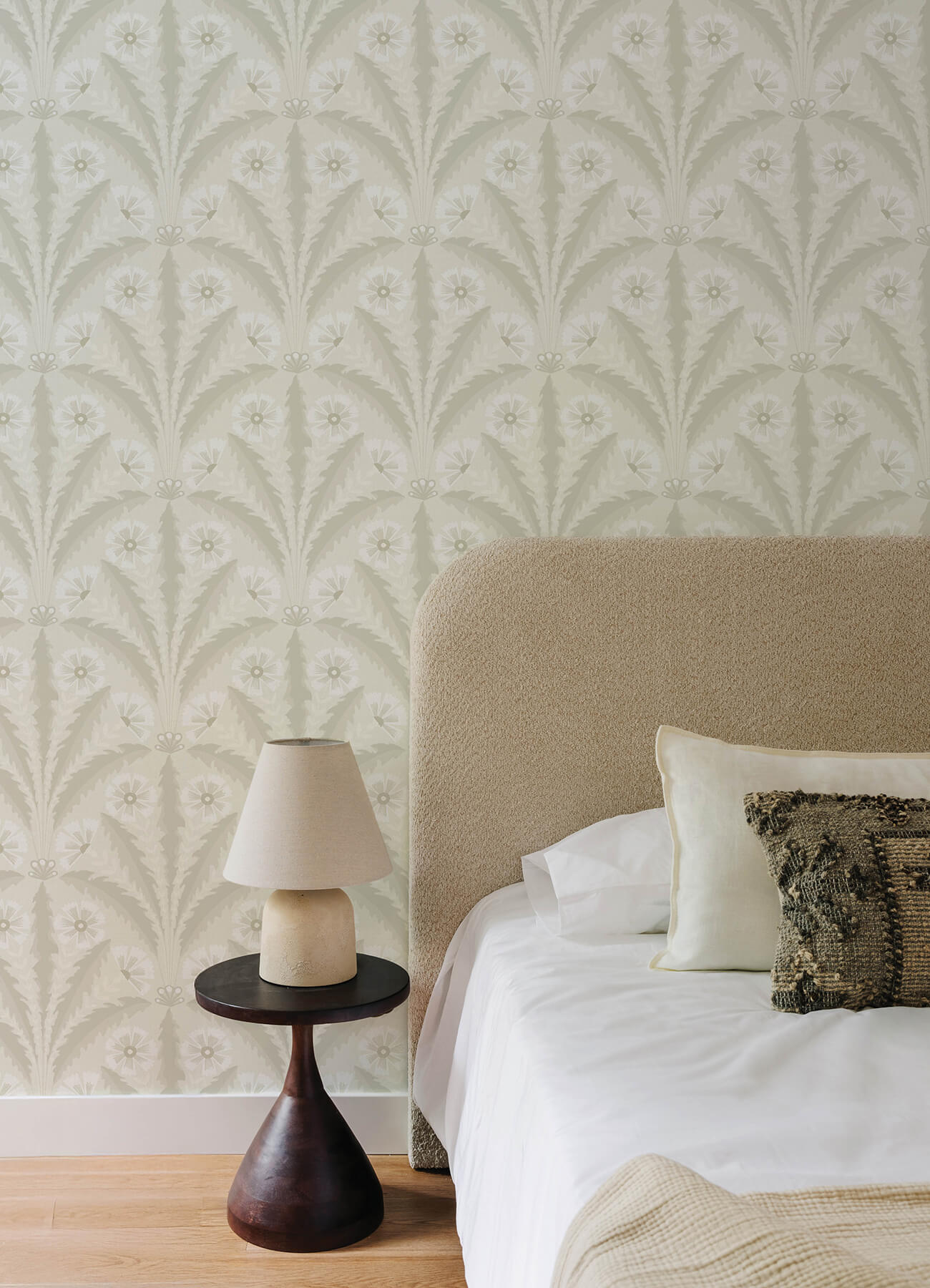 tap-root-beige-floral-damask-wallpaper-york-wallcoverings-4169-27603 - York Wallcoverings Wallpaper