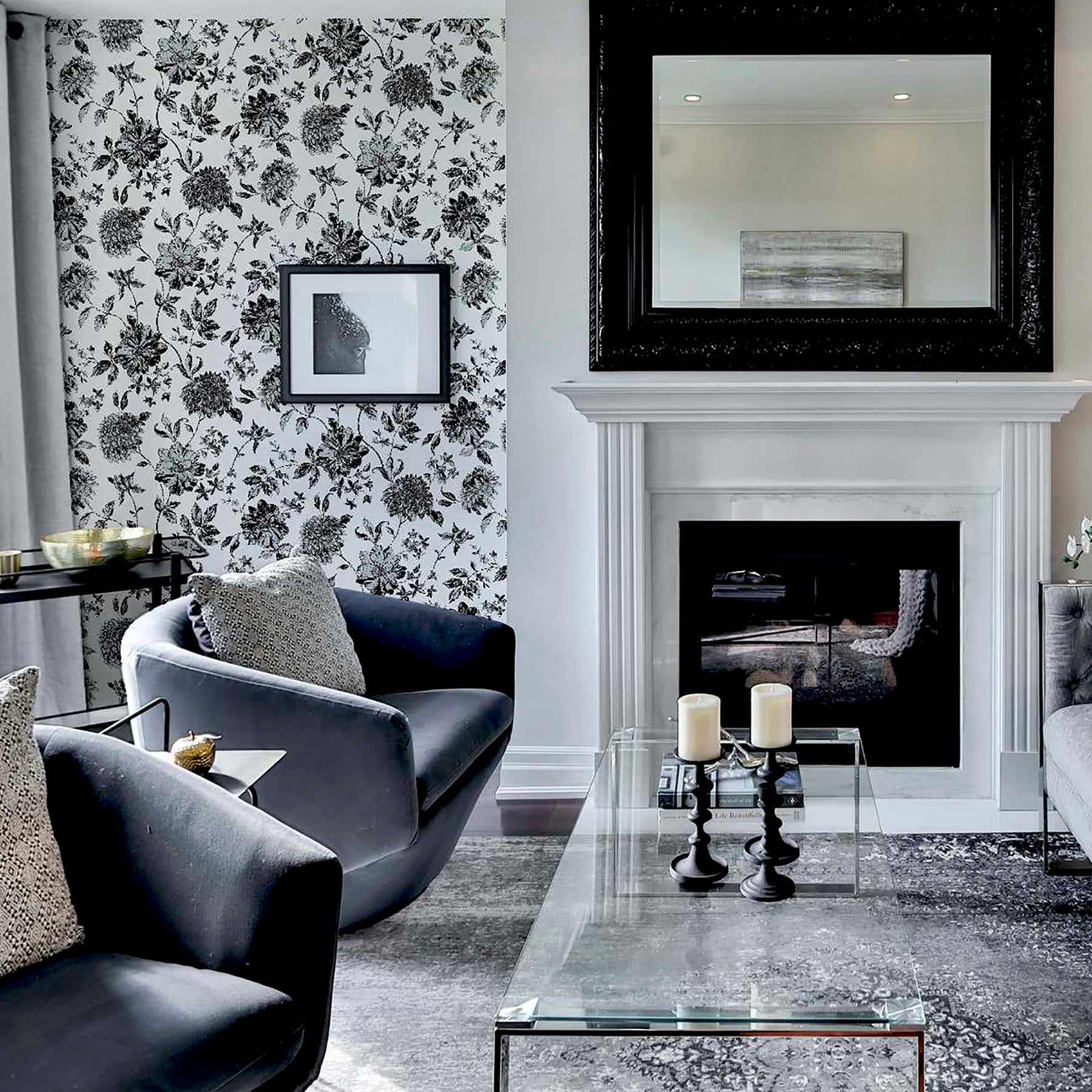 della-black-floral-trail-wallpaper-york-wallcoverings-ah692507 - York Wallcoverings Wallpaper
