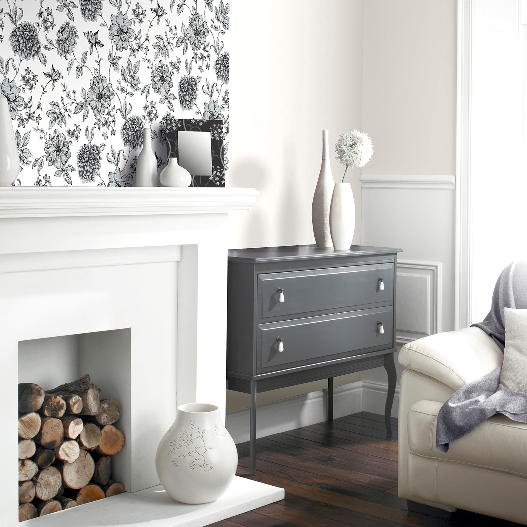 della-black-floral-trail-wallpaper-york-wallcoverings-ah692507 - York Wallcoverings Wallpaper