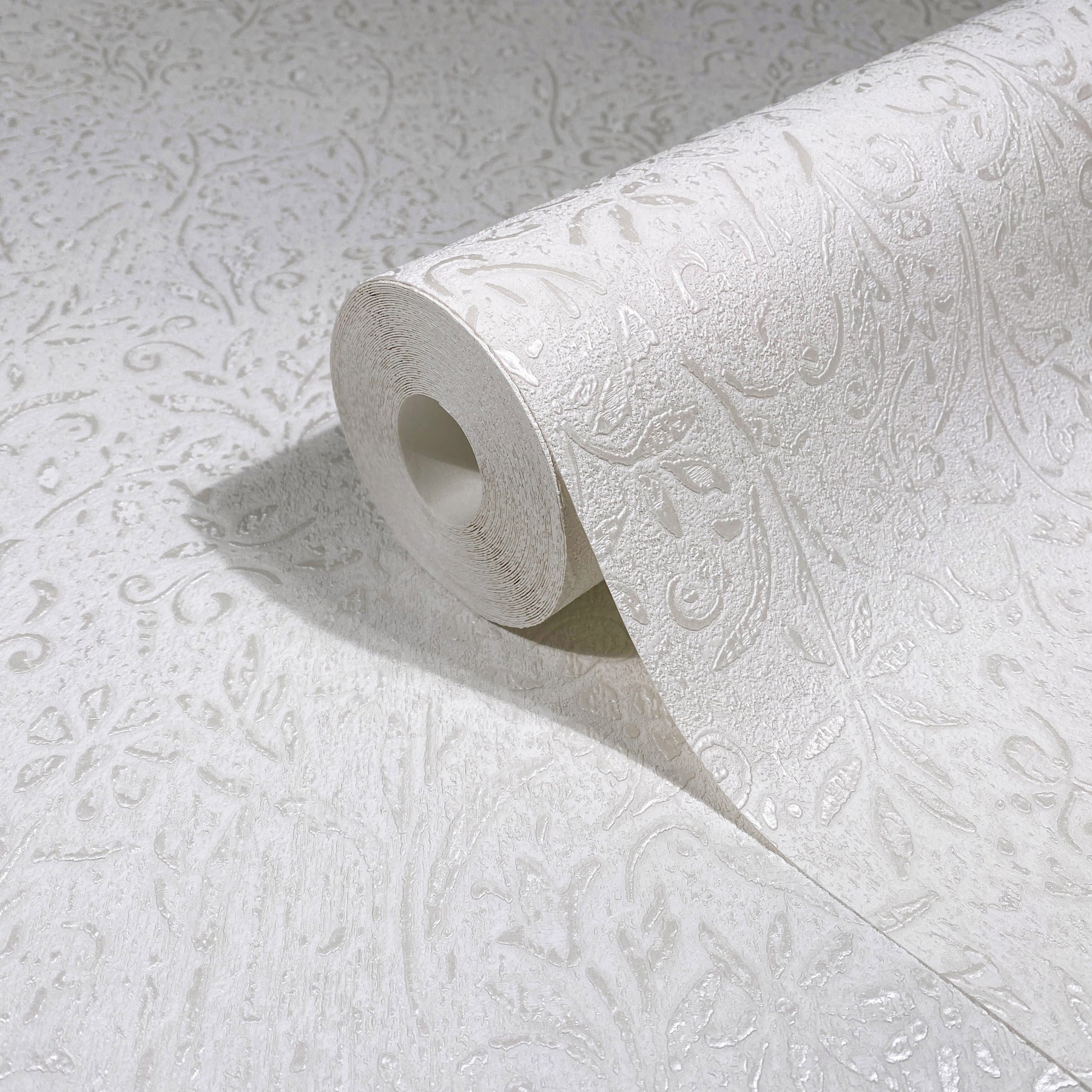 sculpted-floral-pearl-relief-wallpaper-york-wallcoverings-ma35530