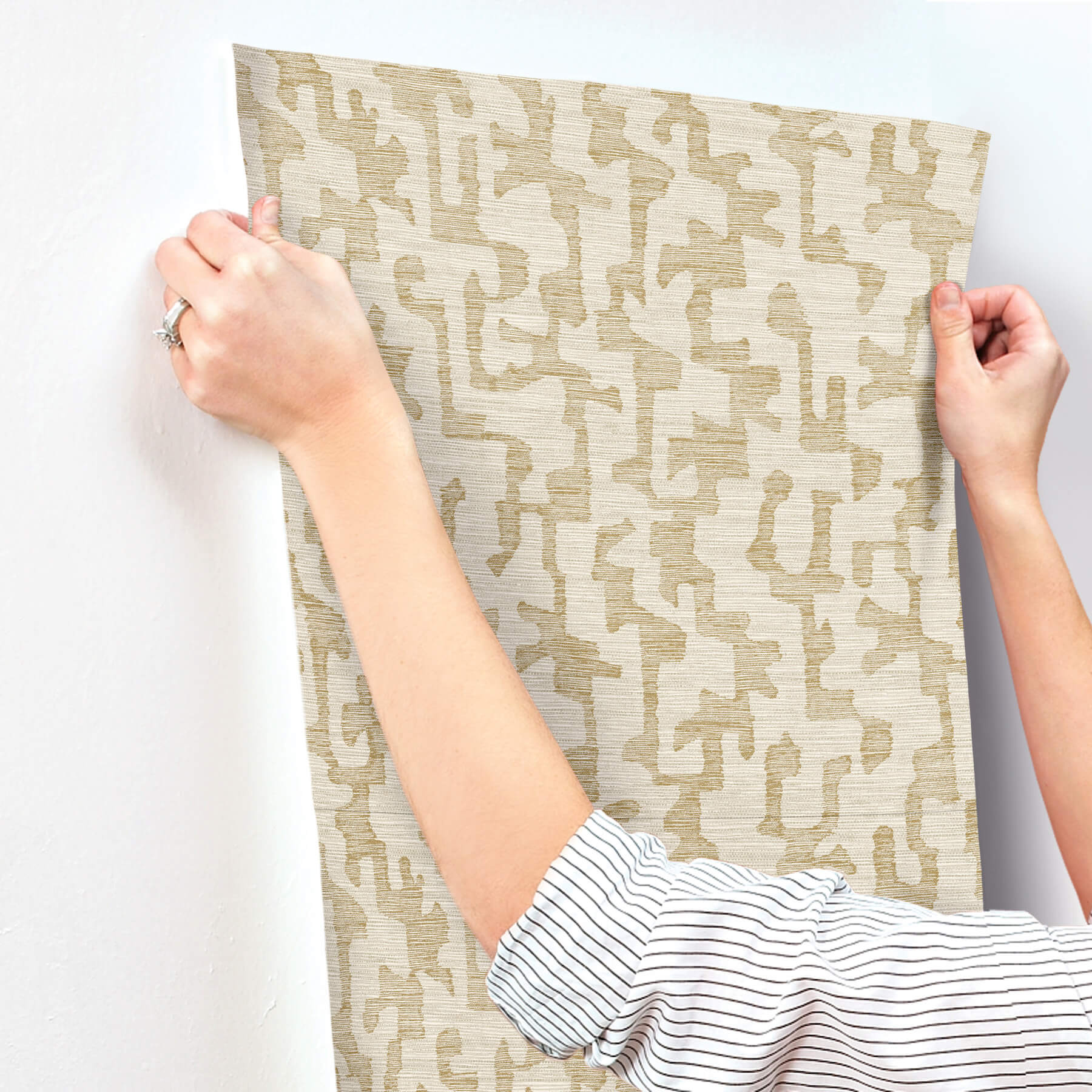 cipher-chestnut-geometric-faux-grasscloth-wallpaper-york-wallcoverings-4177-27700 - York Wallcoverings Papel pintado