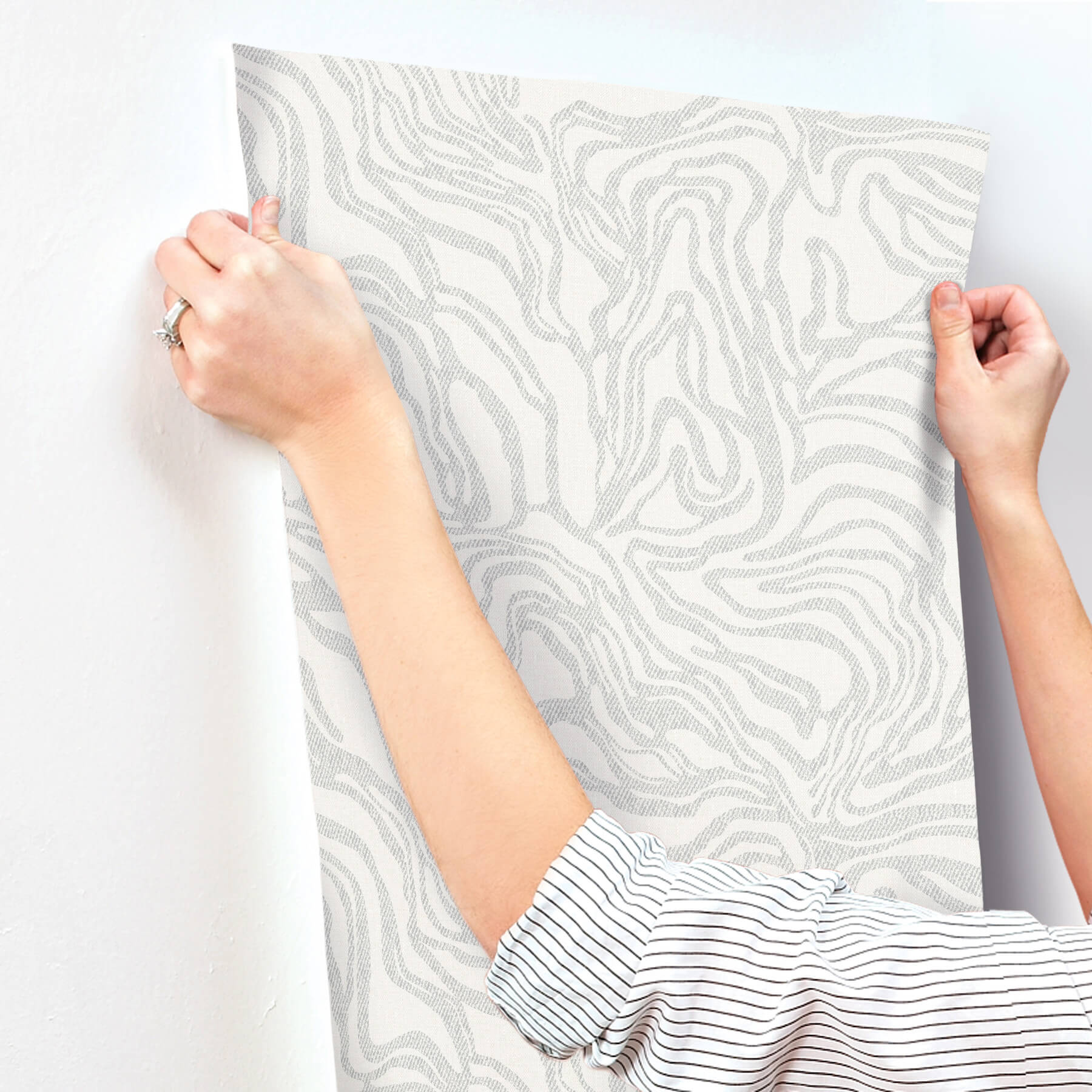 massar-silver-modern-marbled-wallpaper-york-wallcoverings-4177-27708 - York Wallcoverings Wallpaper